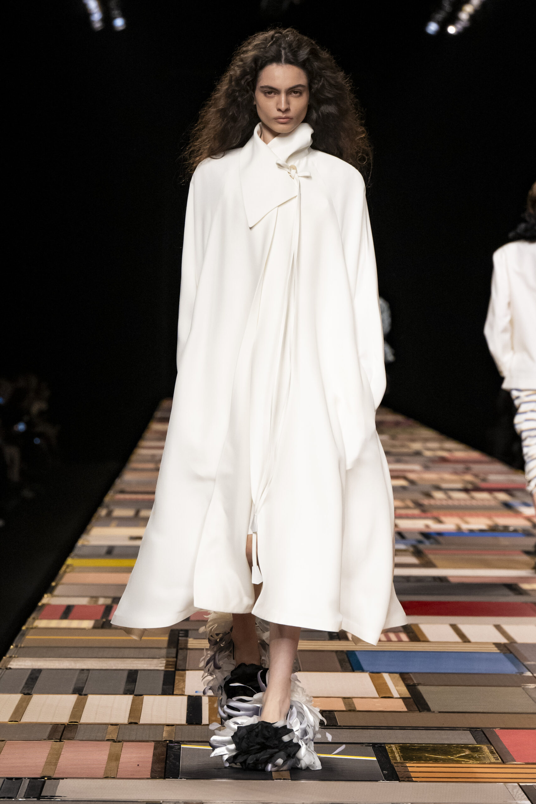 Ο Nicolas Ghesquière ξεκινά ένα νέο fashion ταξίδι για τον Louis Vuitton-1