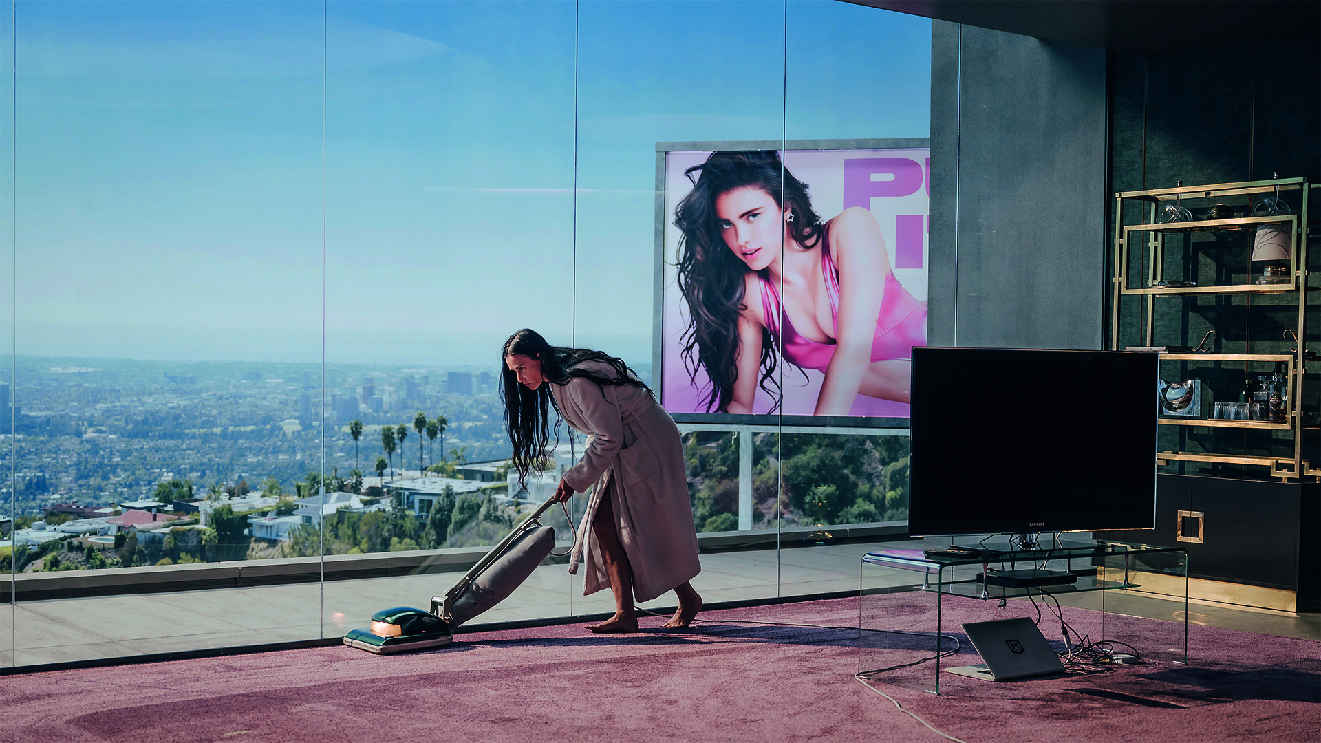 Το supemodel Cindy Bruna είναι η cover star της Vogue Greece Νοεμβρίου λίγο πριν ανέβει στη σκηνή του Change Makers-3