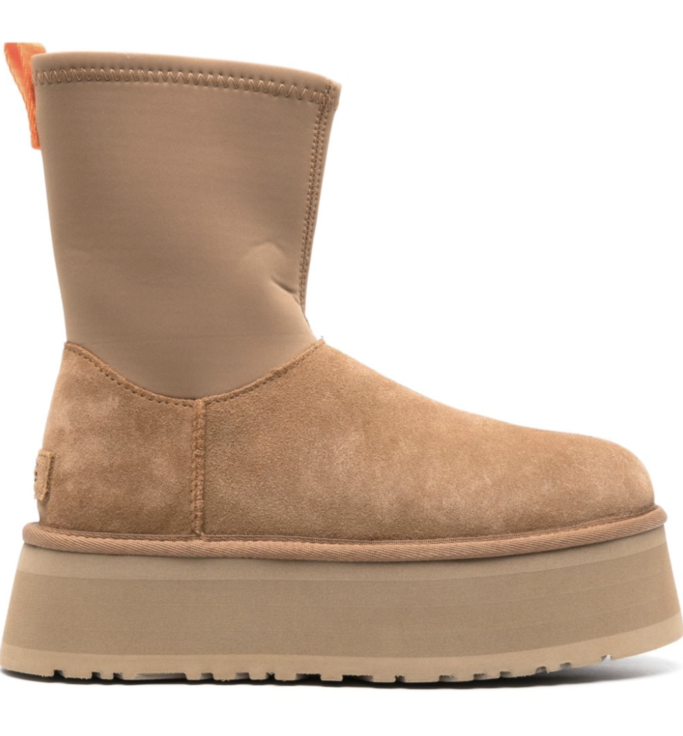 Ugg: Το comfort trend για τις κρύες μέρες-5