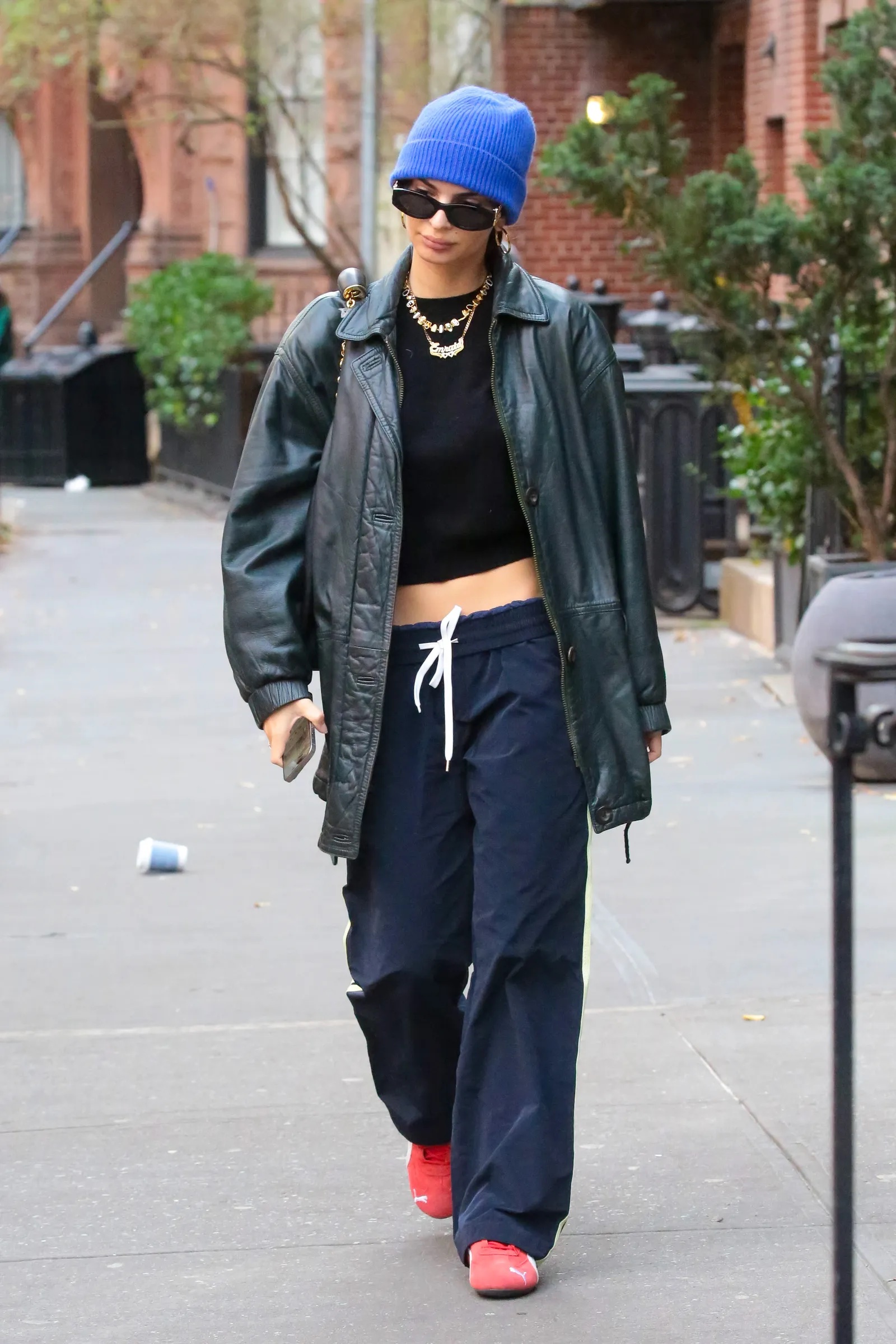 Τα super slim sneakers επιστρέφουν και είναι η τοπ τάση τώρα-2