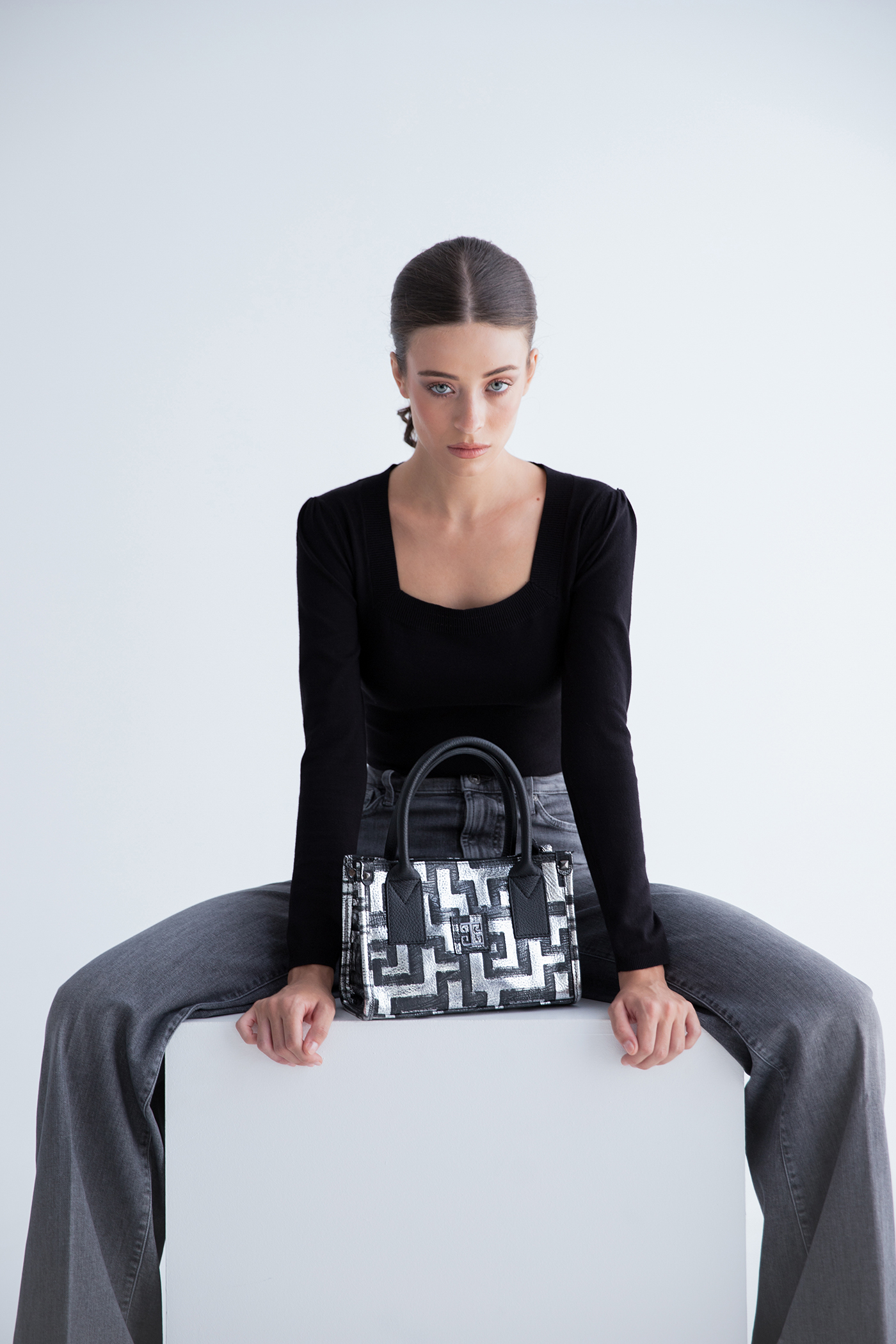 Η EL Bags δημιουργεί τις πιο glamorous και κομψές τσάντες του χειμώνα-1