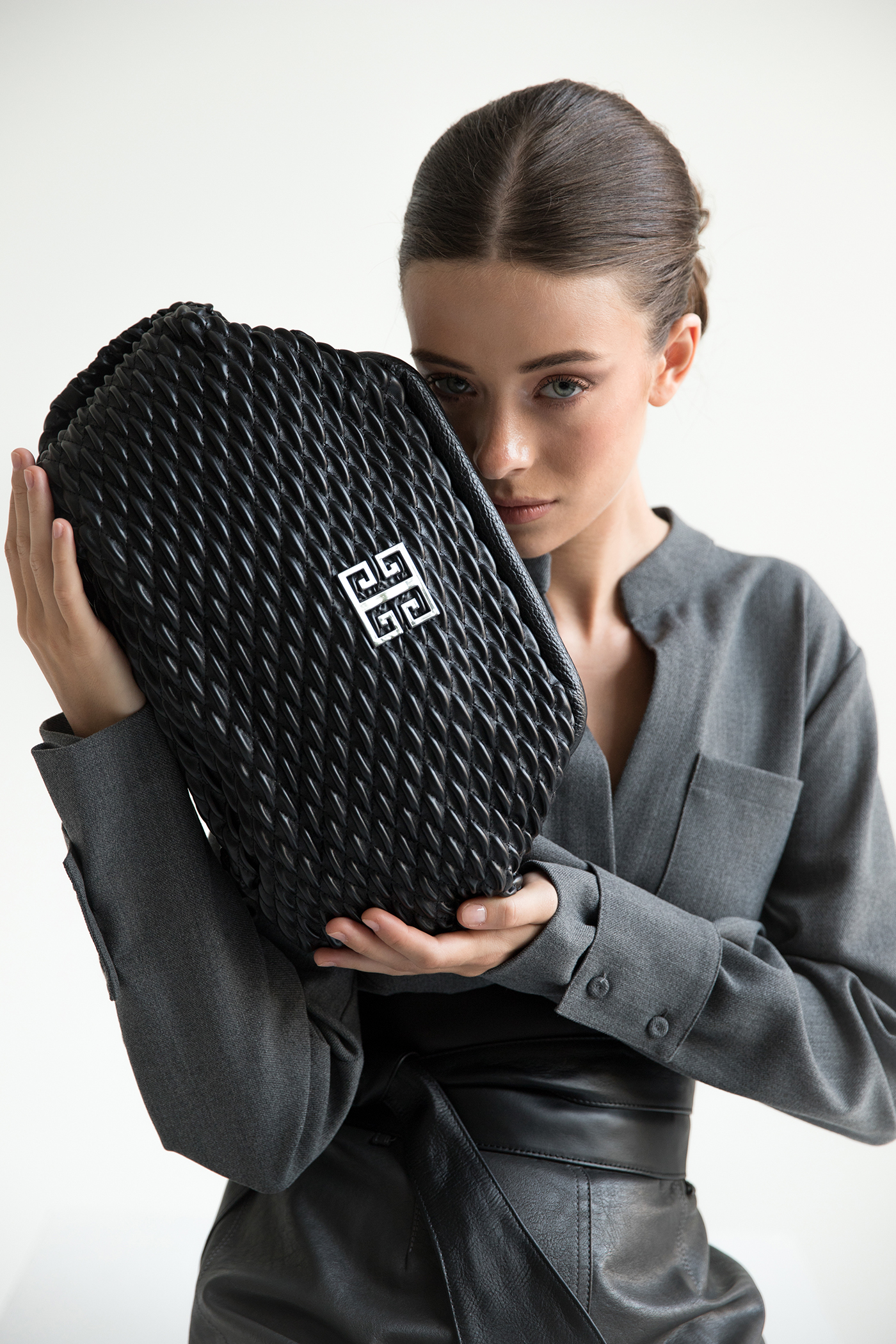 Η EL Bags δημιουργεί τις πιο glamorous και κομψές τσάντες του χειμώνα-2
