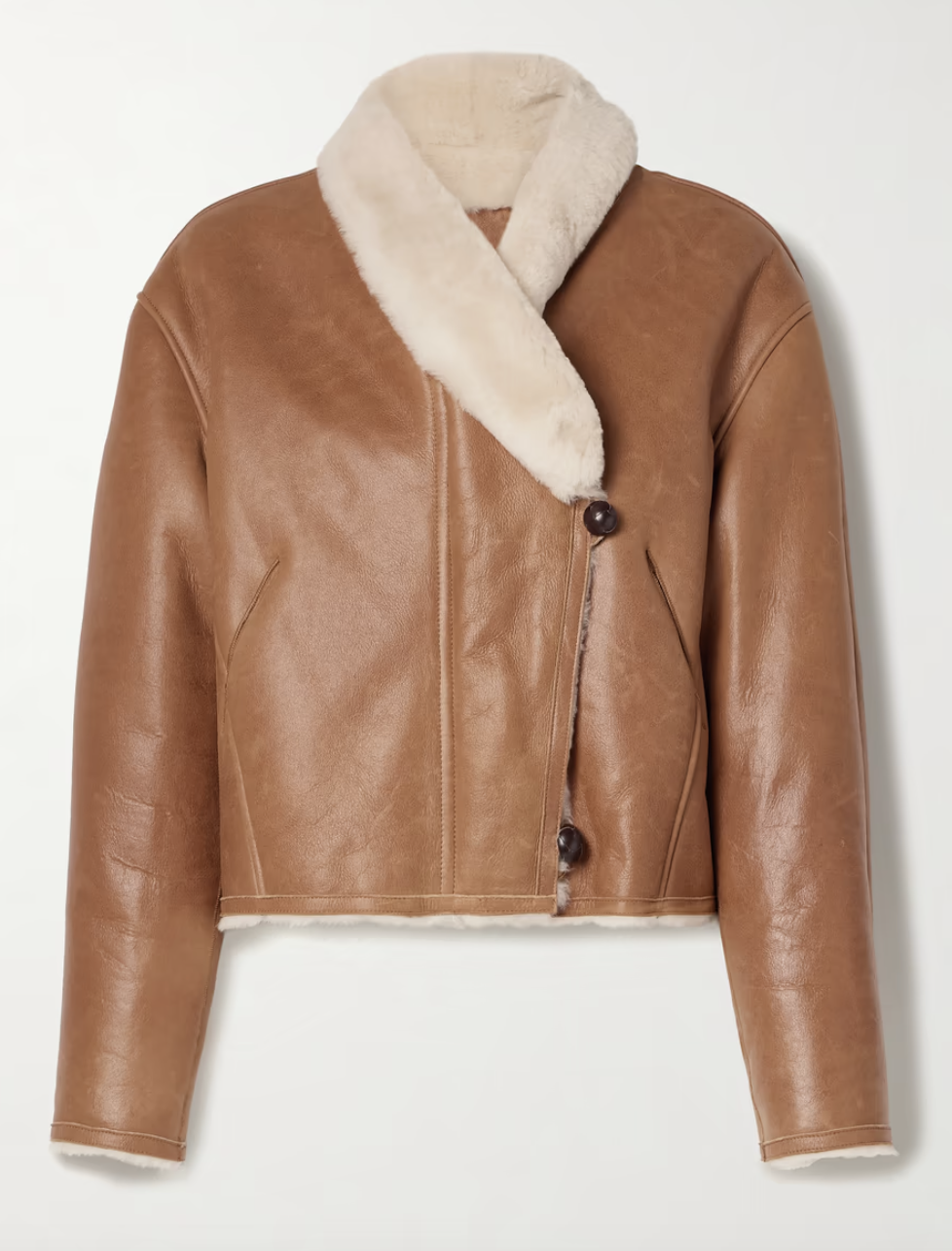 Shearling coat: Το πιο cosy πανωφόρι του χειμώνα για να μην φοράτε μόνο παλτό-4