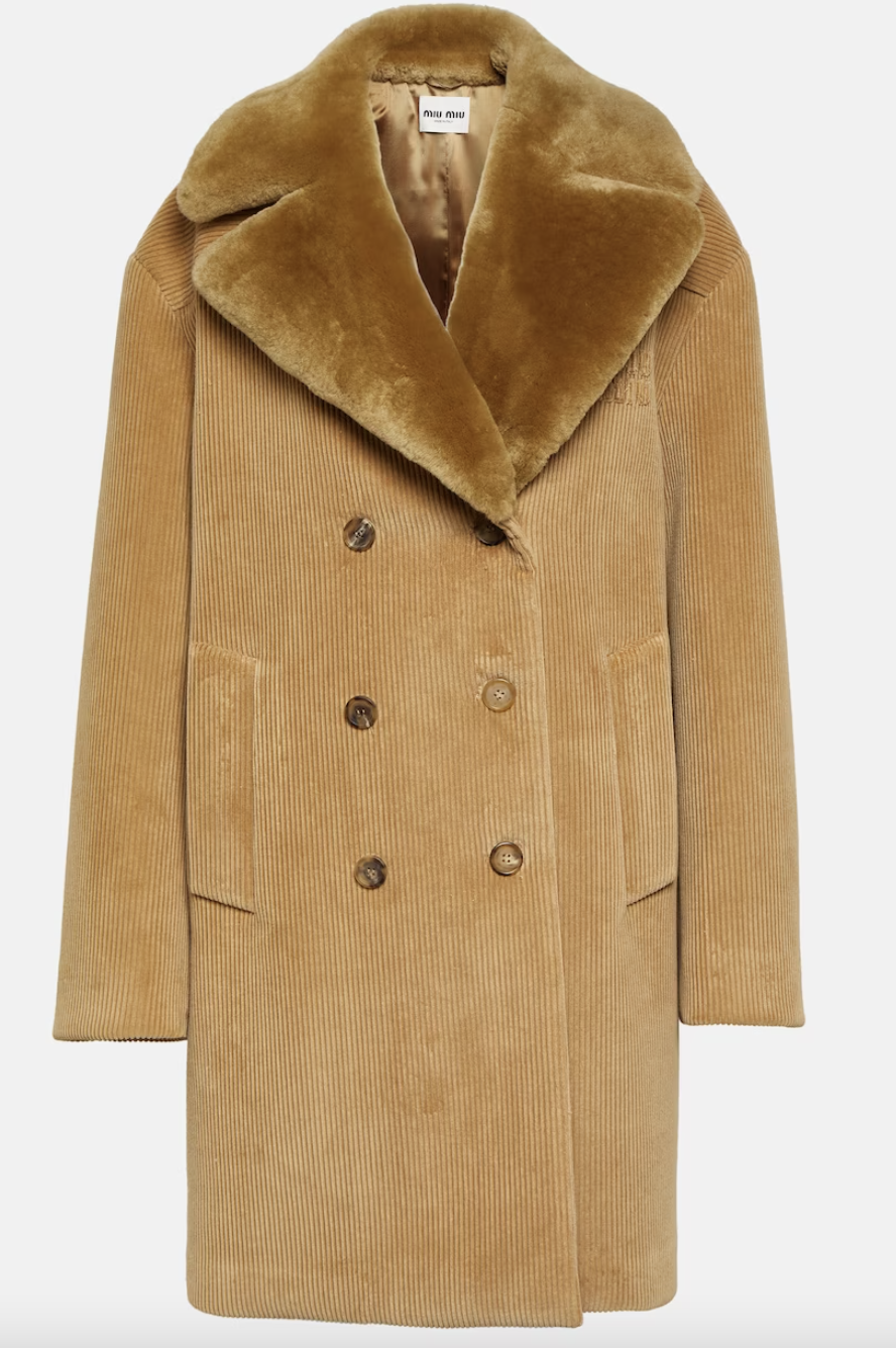 Shearling coat: Το πιο cosy πανωφόρι του χειμώνα για να μην φοράτε μόνο παλτό-6