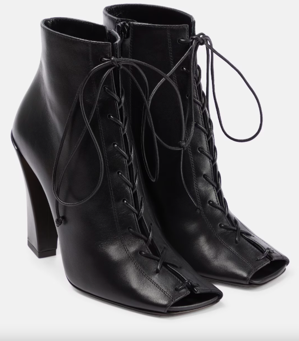 Peep-toes: Prada και Miu Miu επιβεβαιώνουν την επιστροφή-3