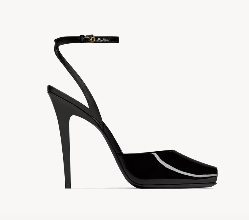 10 outfits για την ημέρα των Χριστουγέννων από τις Vogue Editors-27