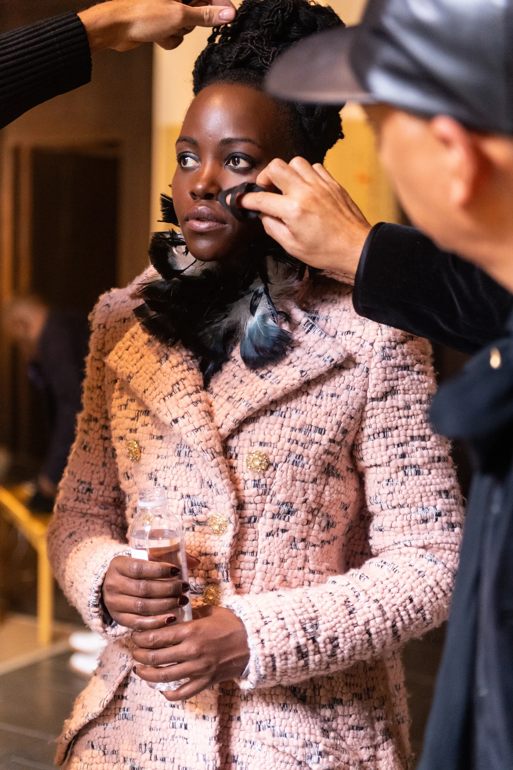 Η Lupita Nyong’o ντύνεται με haute couture για το show Chanel στο Hangzhou-6
