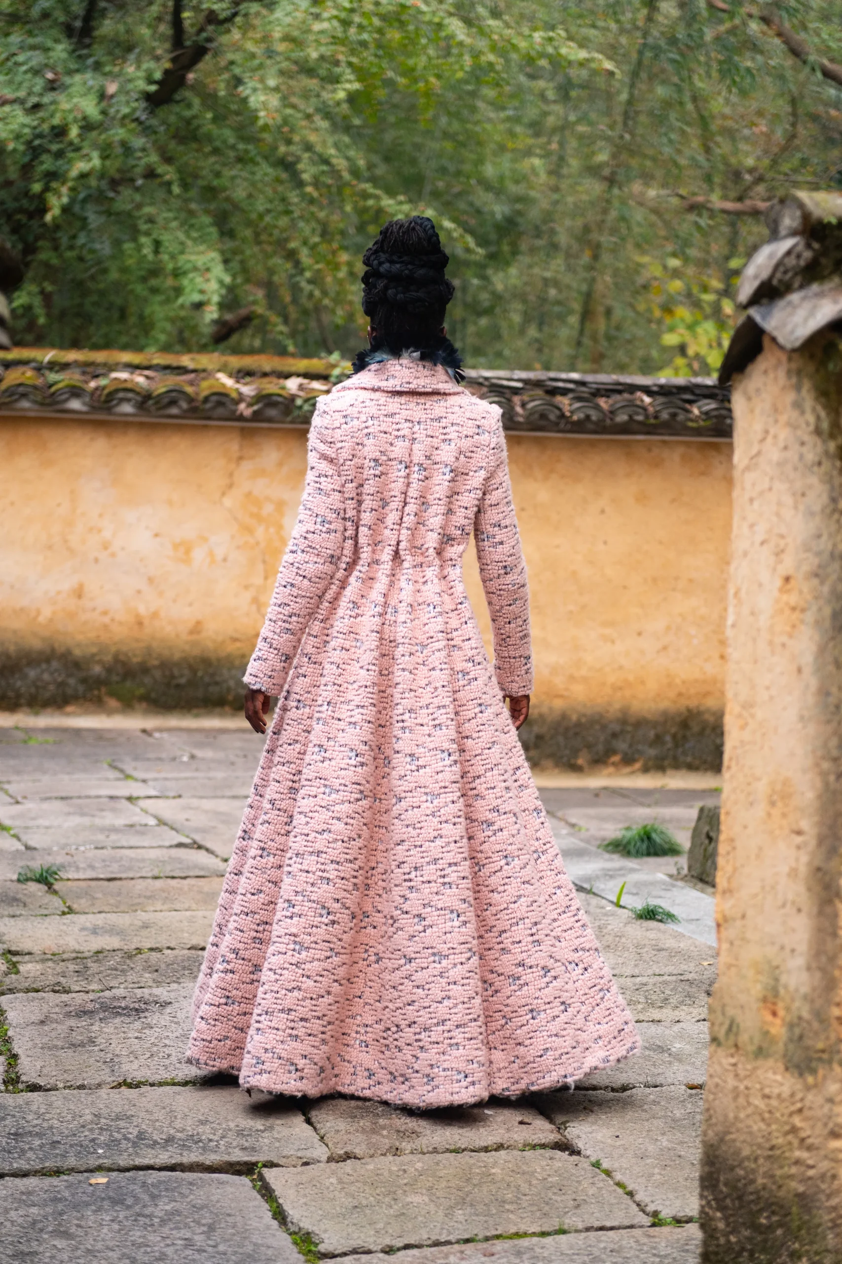 Η Lupita Nyong’o ντύνεται με haute couture για το show Chanel στο Hangzhou-12