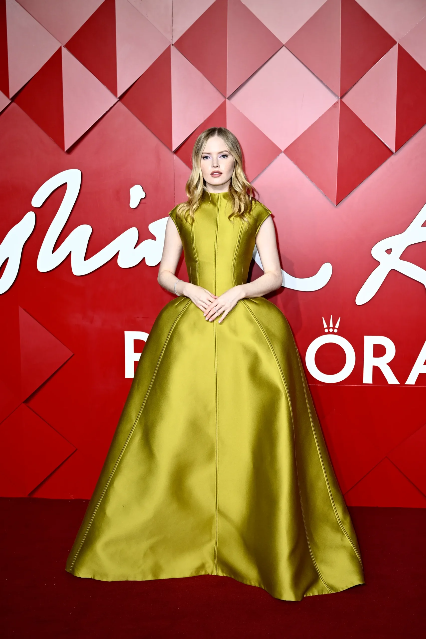 Fashion Awards 2024: Τα look στο κόκκινο χαλί-12