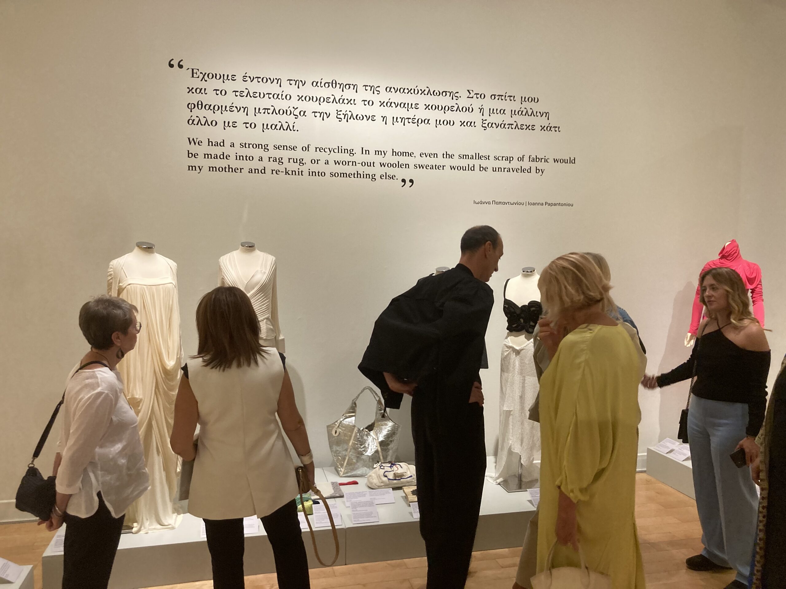 Δίασμα: Μια έκθεση στο Μουσείο Μπενάκη με επίκεντρο τη μόδα-3