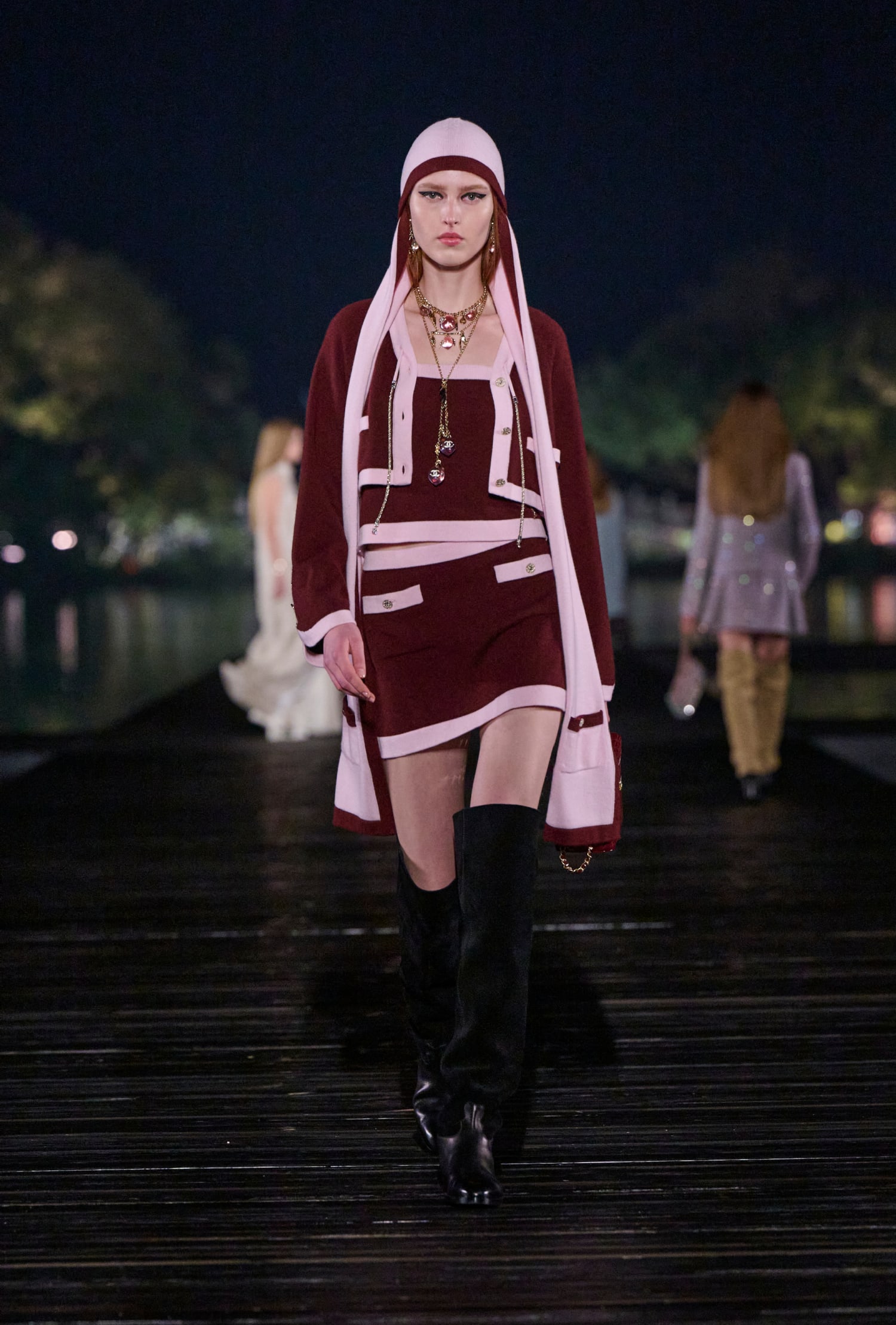 To Métiers d’art 2024/25 show του οίκου Chanel ταξίδεψε στην Hangzhou της Κίνας-6