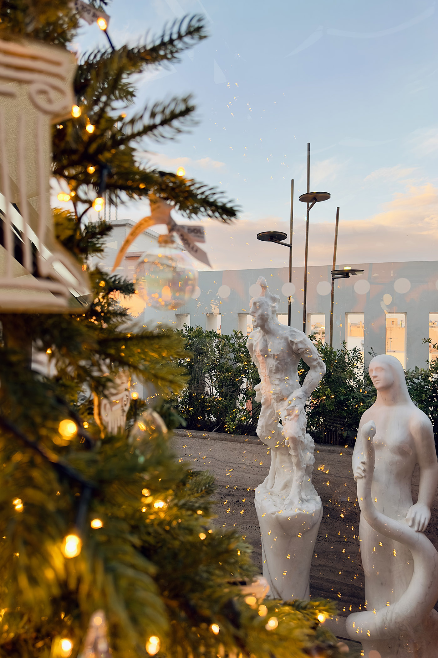 YOU DESERVE WOW: Αυτά τα Χριστούγεννα ζήστε τις πιο μαγικές εμπειρίες στο ξενοδοχείο THE DOLLI-8