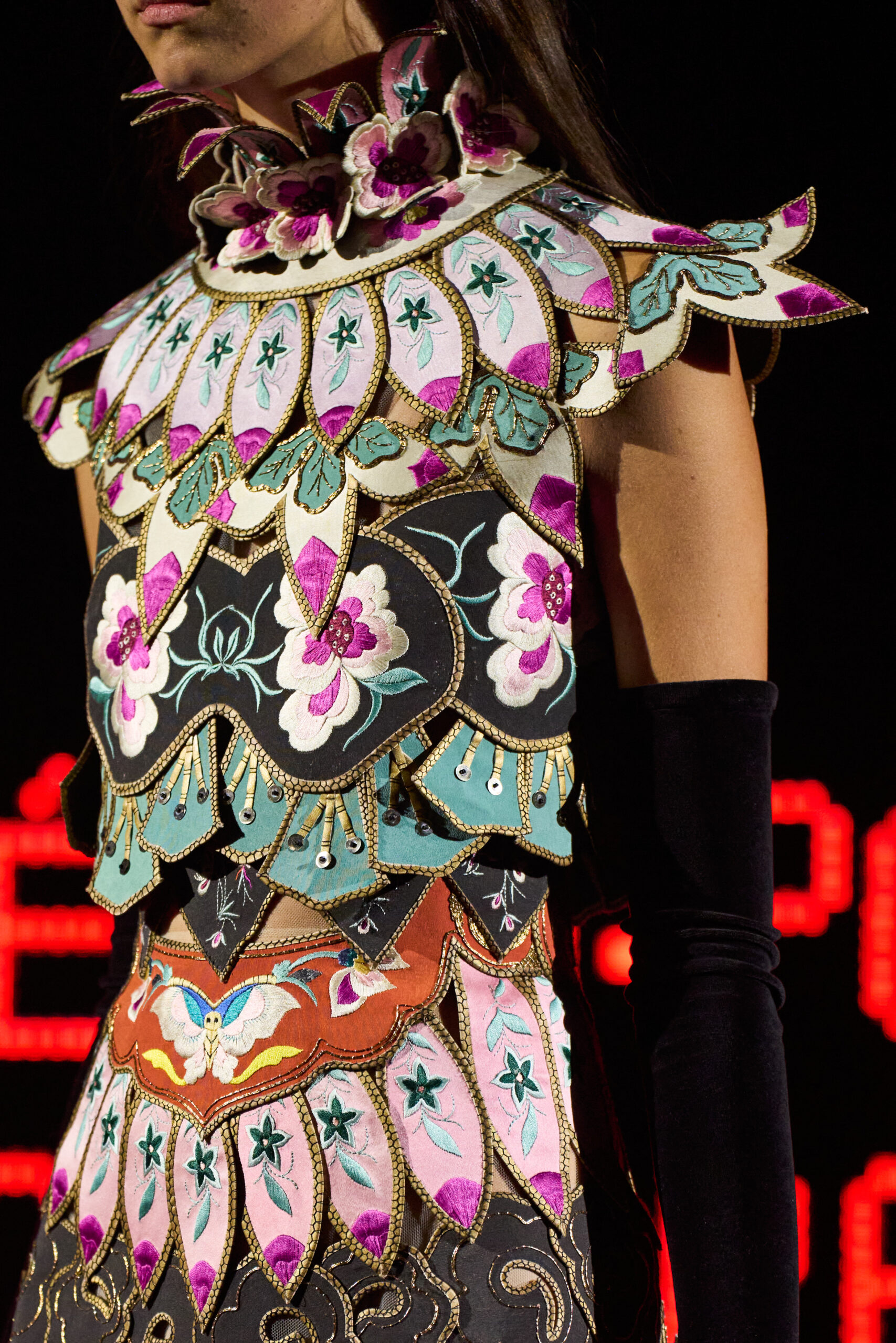 Το πρώτο show Valentino Haute Couture, άνοιξη- καλοκαίρι 2025, από τον Alessandro Michele-9
