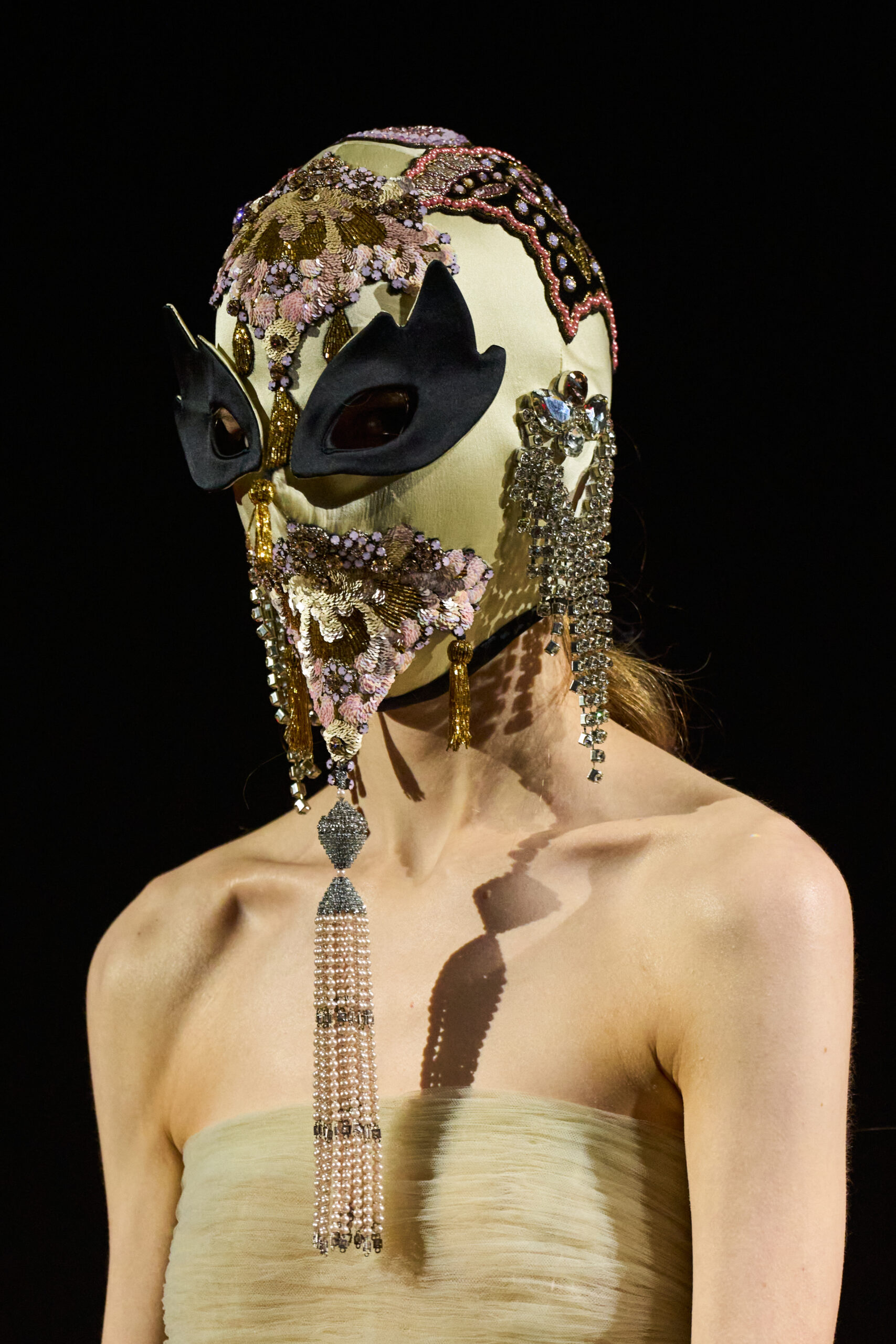 Το πρώτο show Valentino Haute Couture, άνοιξη- καλοκαίρι 2025, από τον Alessandro Michele-22