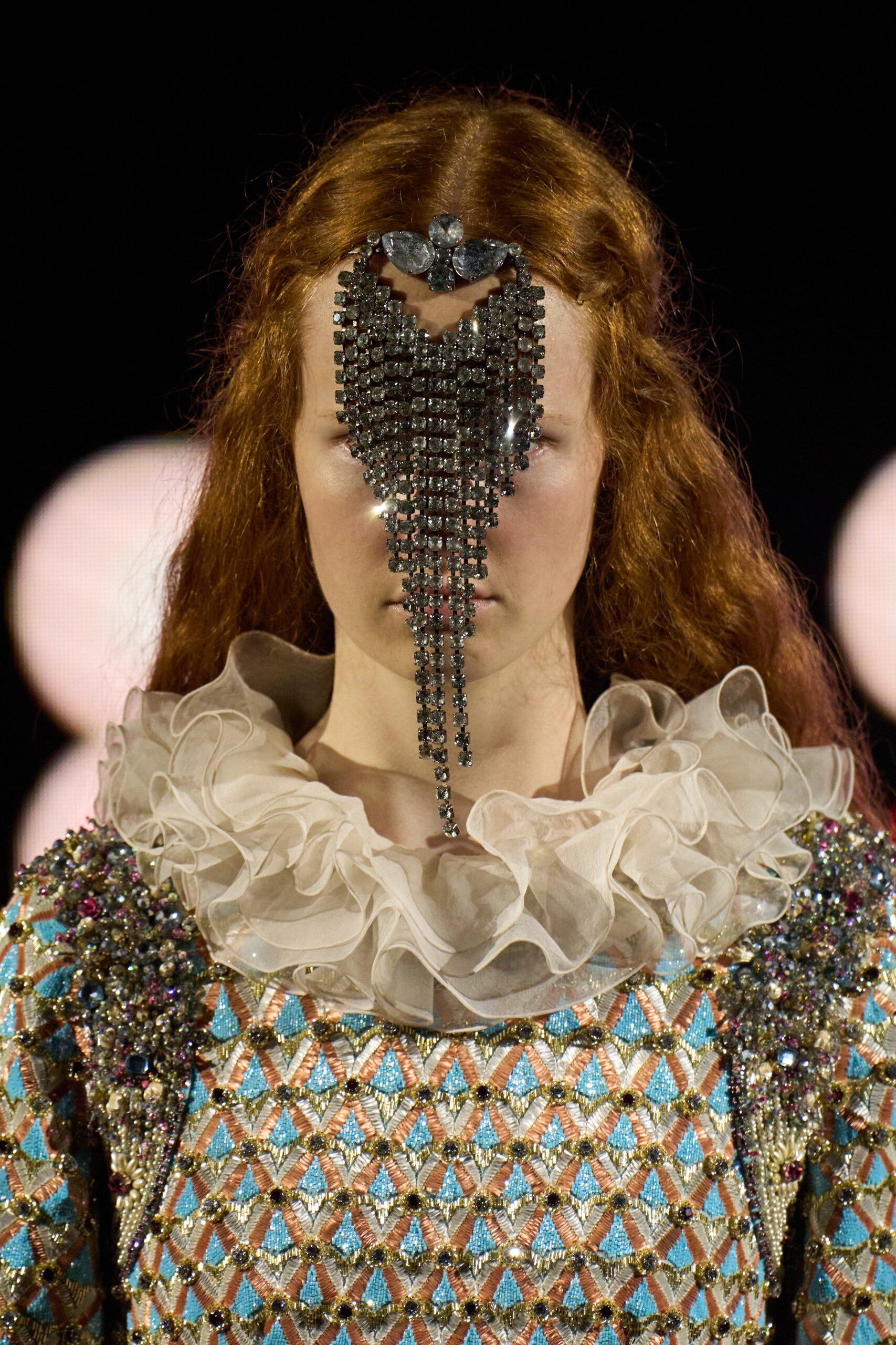 Το πρώτο show Valentino Haute Couture, άνοιξη- καλοκαίρι 2025, από τον Alessandro Michele-14