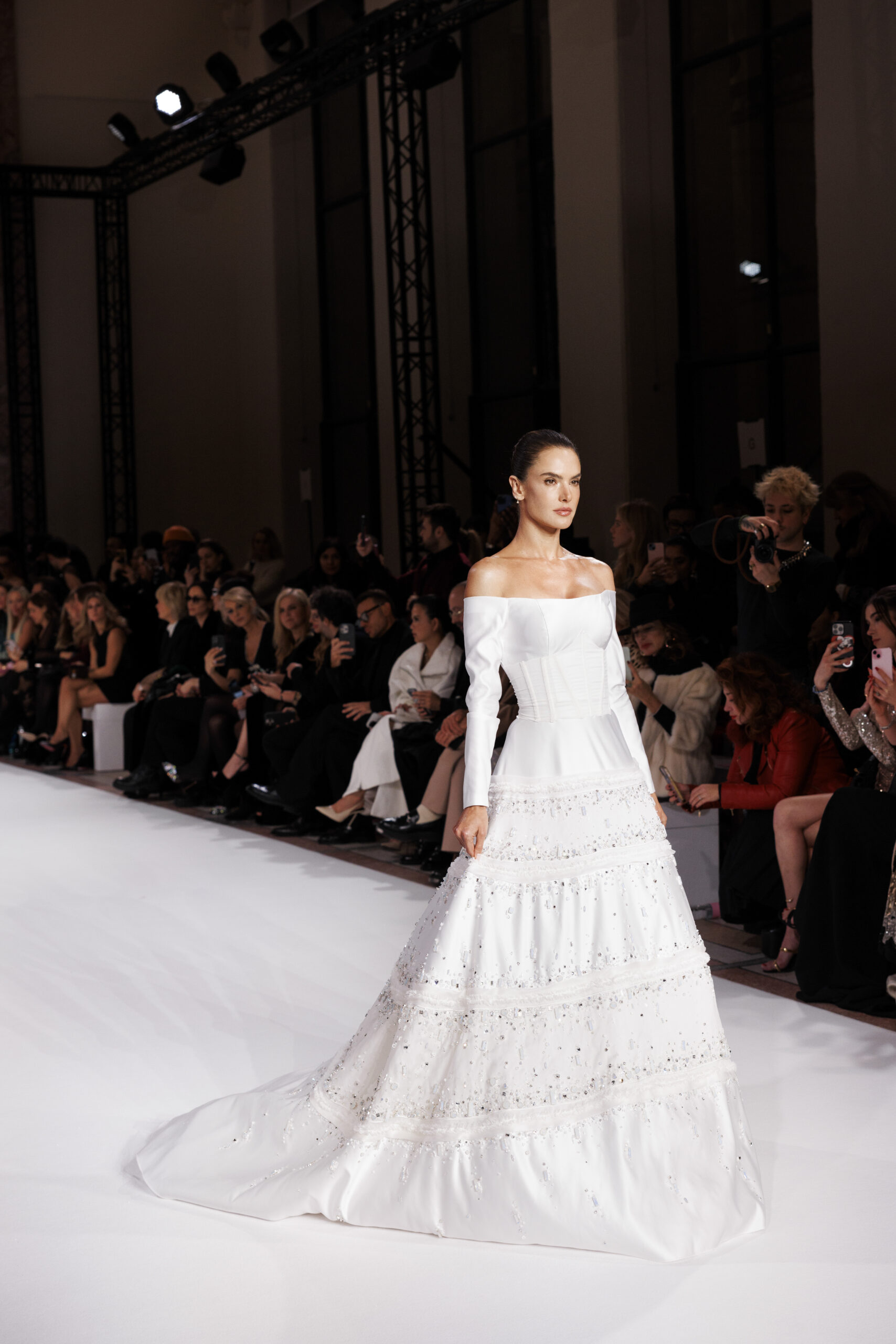 Η Vogue Greece ταξίδεψε στο Παρίσι για το Couture SS 25 show της Celia Kritharioti-6