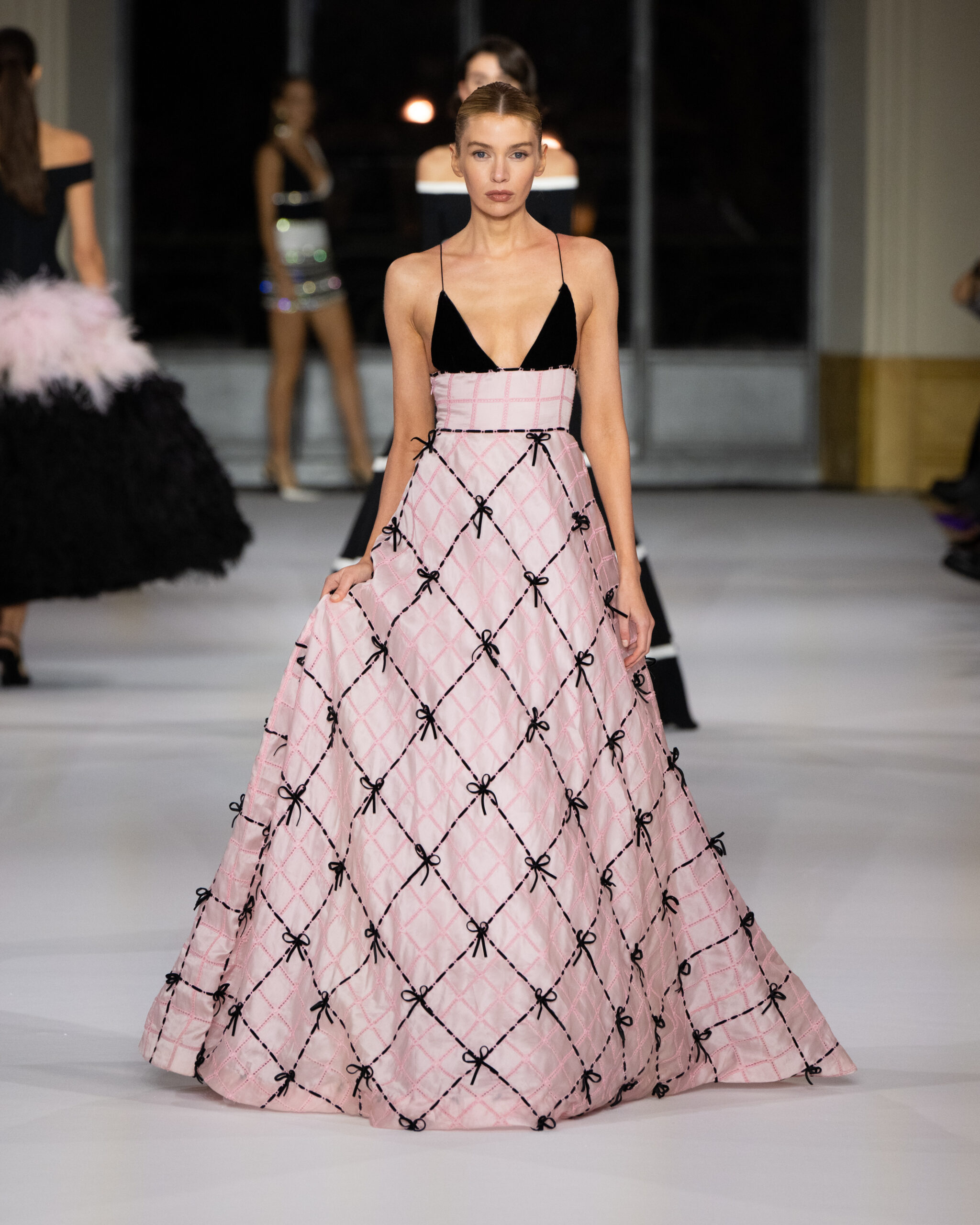 Η Vogue Greece ταξίδεψε στο Παρίσι για το Couture SS 25 show της Celia Kritharioti-21