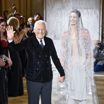 armani-prive-ss25-o-giorgio-armani-γιορτάζει-20-χρόνια-στην-υψηλή-ρα-346461