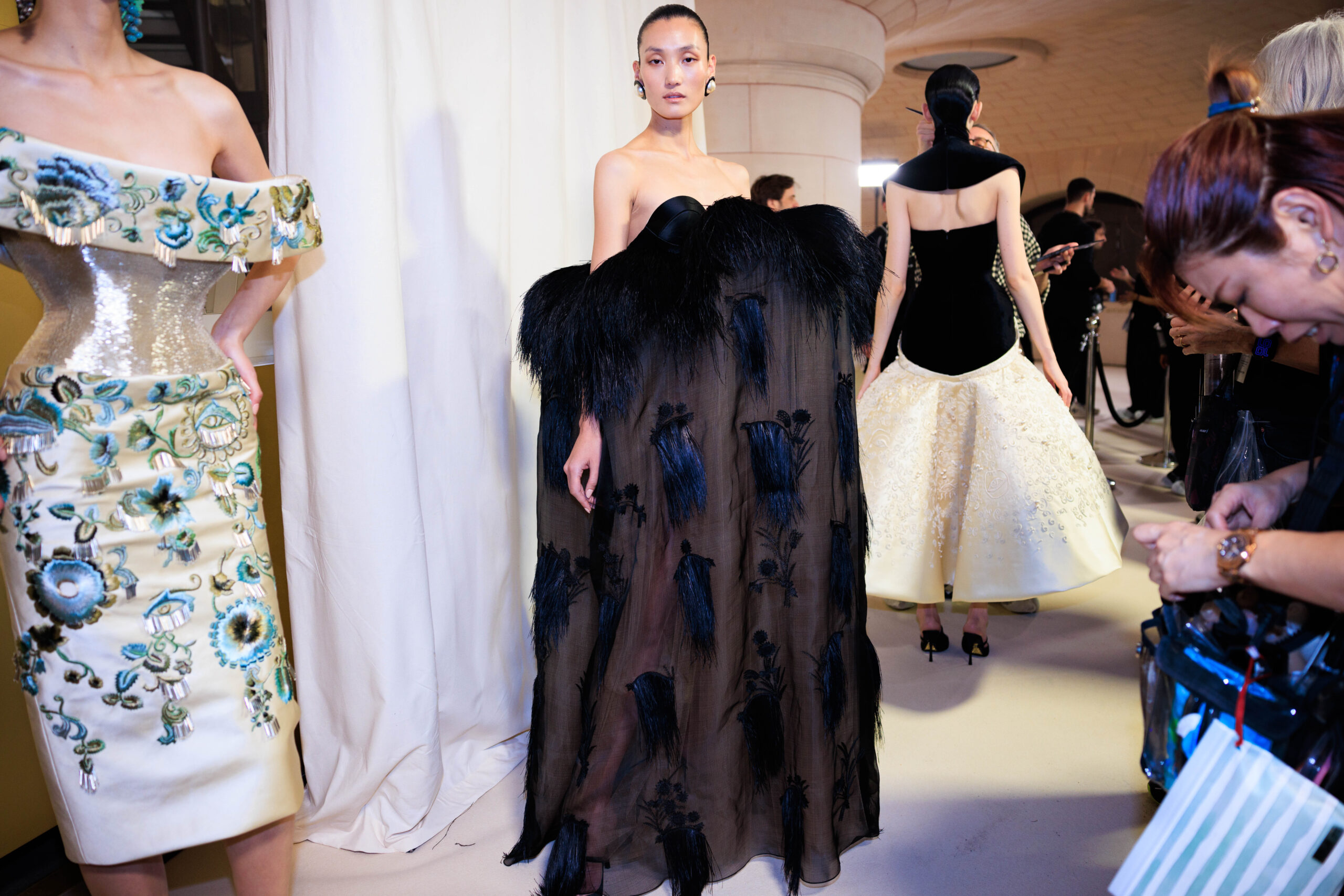 «Ήθελα να κάνω κάτι χωρίς να φοβάμαι πως θα δείχνει παρωχημένο»: Ο Daniel Roseberry για το Schiaparelli Couture show-16