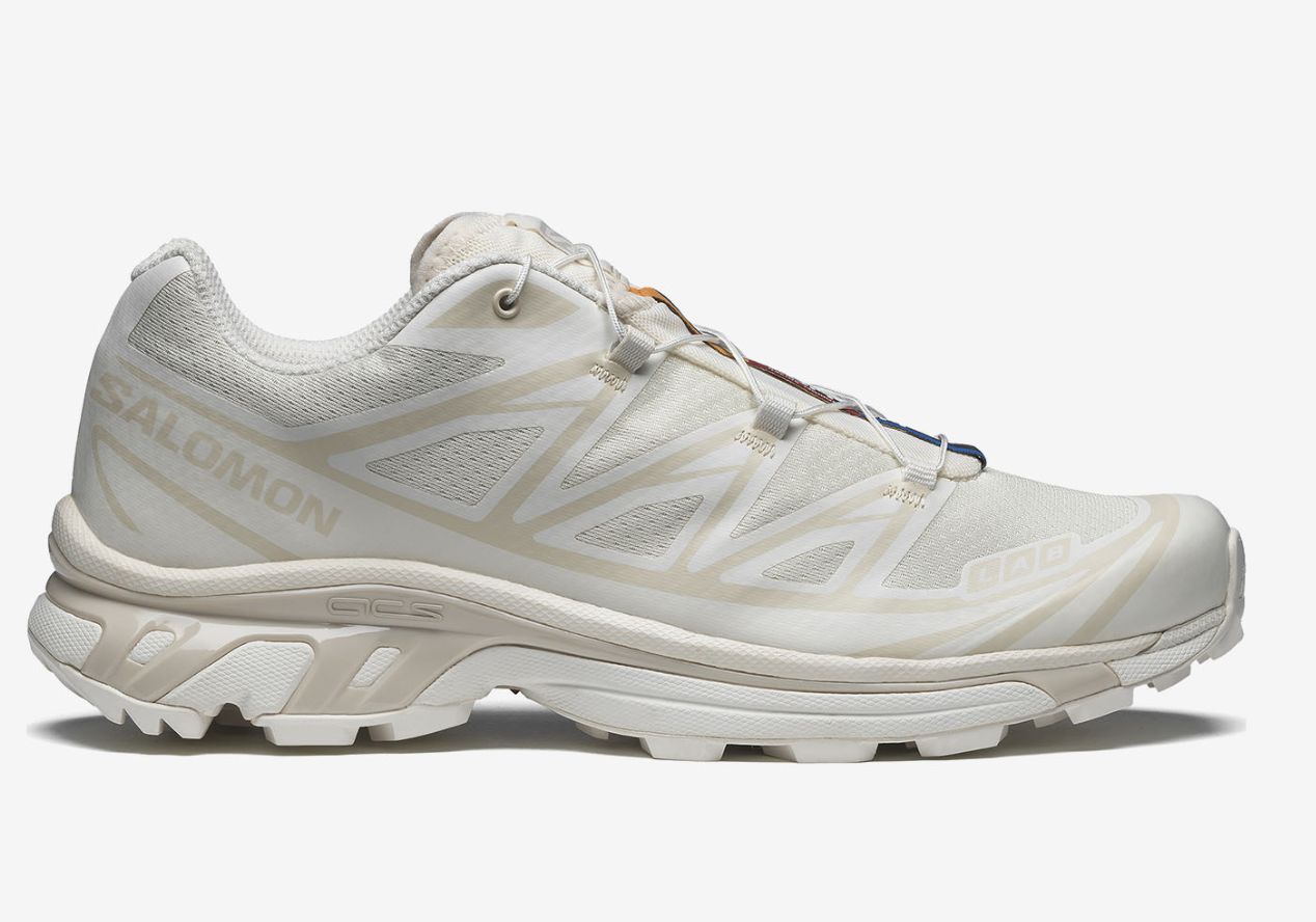 Sneakers και υφασμάτινα κομψά παντελόνια: 5 outfits για κάθε μέρα-13