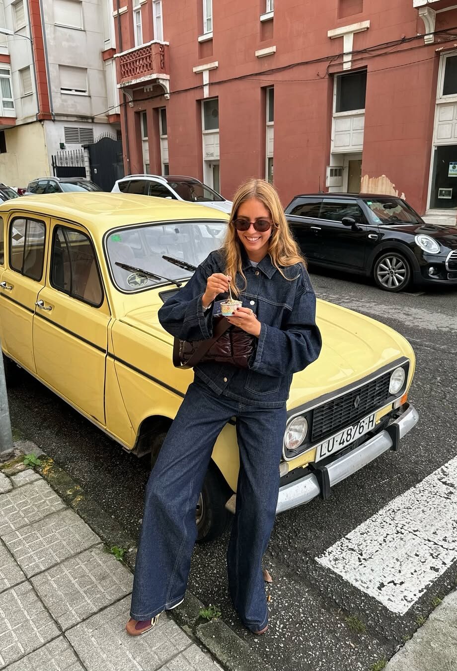 το-denim-on-denim-look-είναι-η-τελευταία-λέξη-της-μόδας-346702