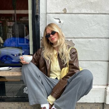 sneakers-και-υφασμάτινα-κομψά-παντελόνια-5-outfits-γ-345513