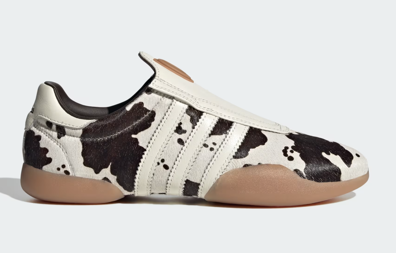 Cow print shoes: Η viral τάση της άνοιξης 2025-8