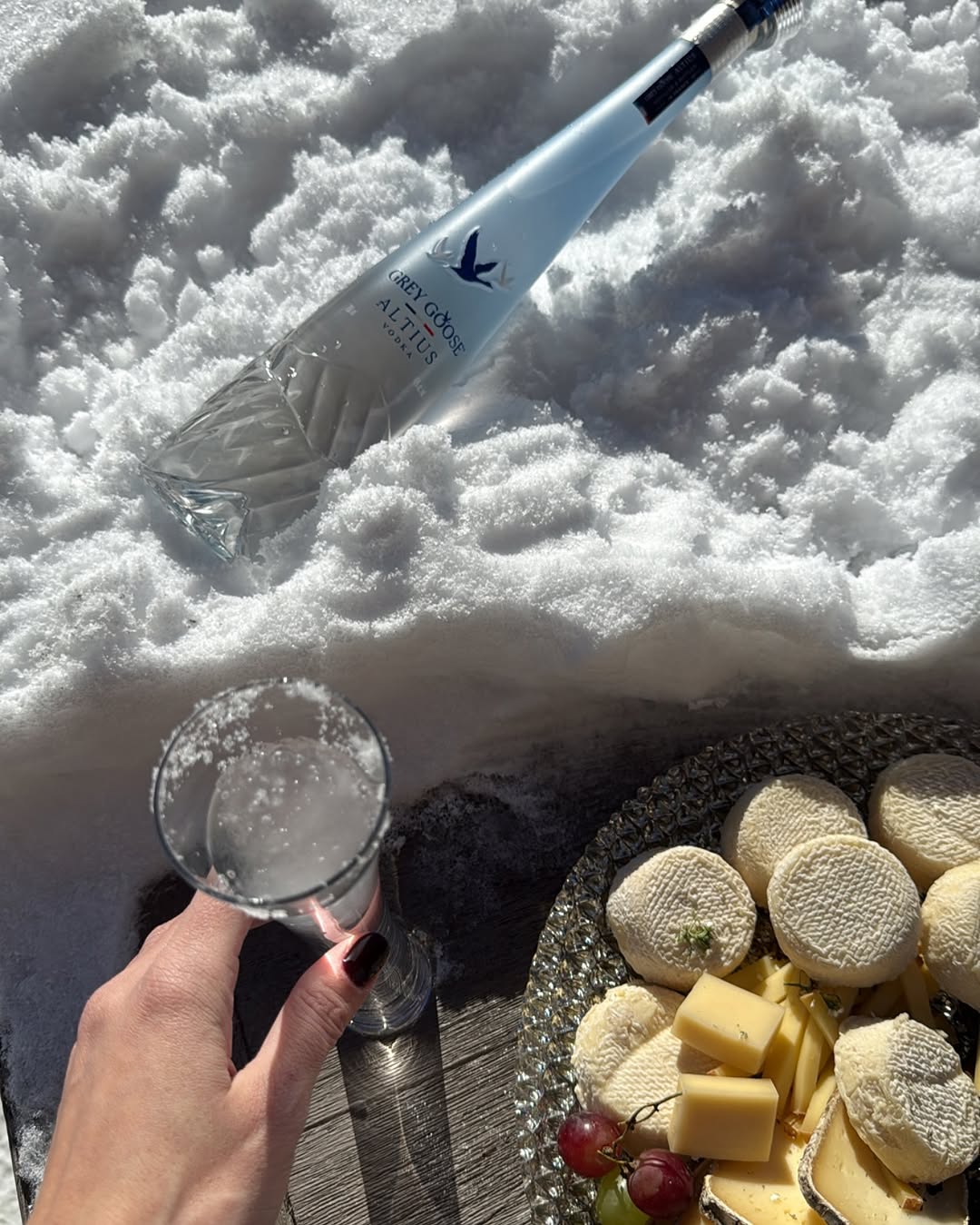 Η Ηλιάνα Παπαγεωργίου ταξίδεψε με chic skiwear και την ultra premium βότκα Grey Goose Altius στην Κουρσεβέλ των γαλλικών Άλπεων-2