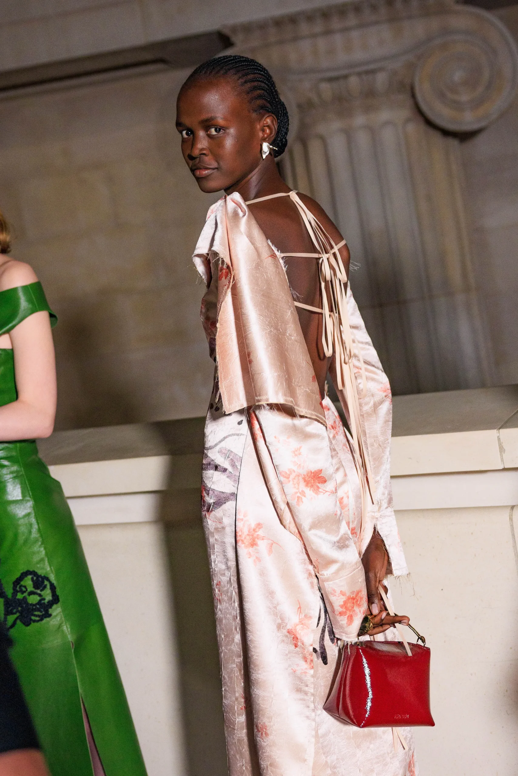 Εβδομάδα Μόδας Λονδίνου: Οι κορυφαίες backstage στιγμές-12