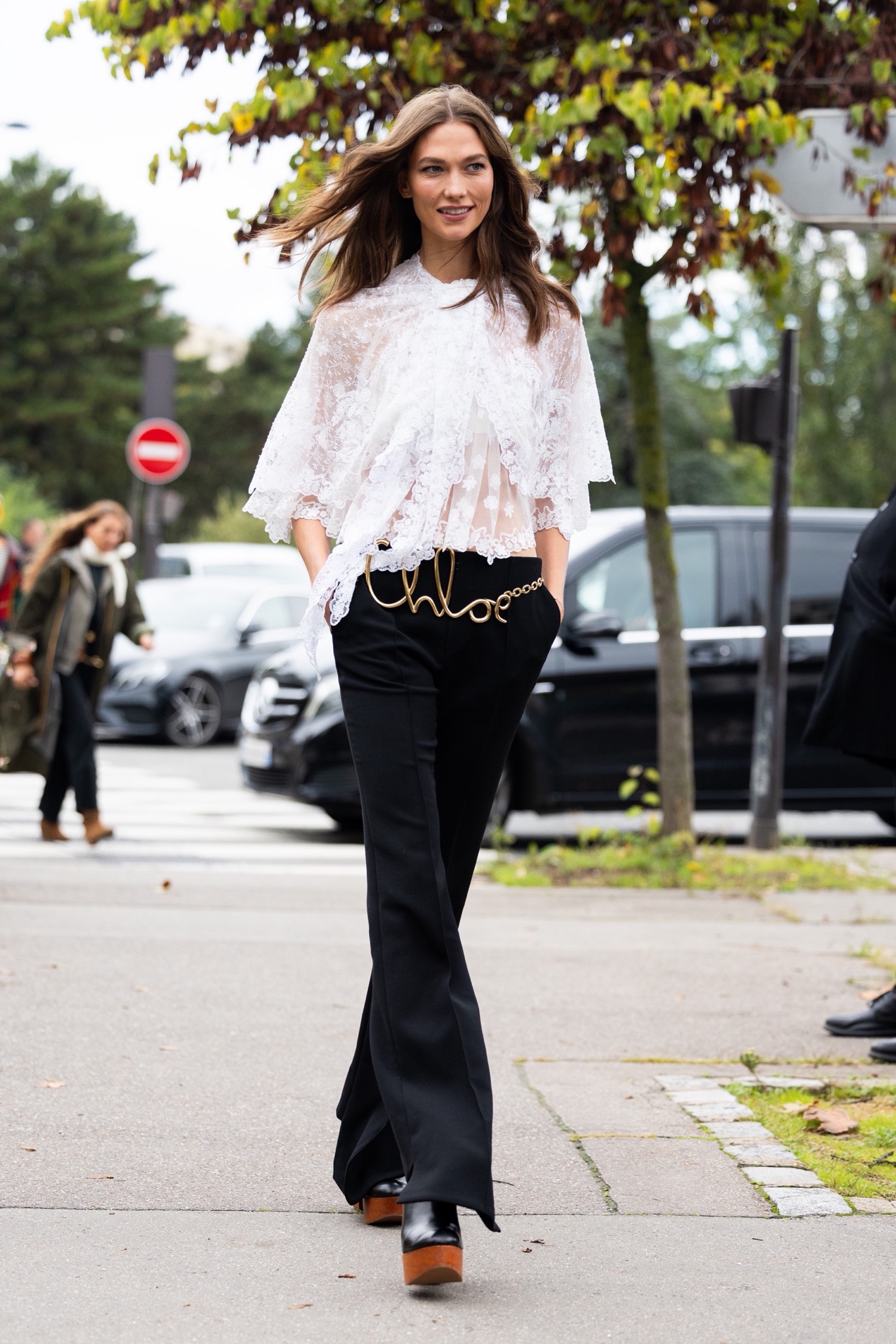 Platform shoes: Ένα ακόμη 70s trend που επιστρέφει για την άνοιξη-1