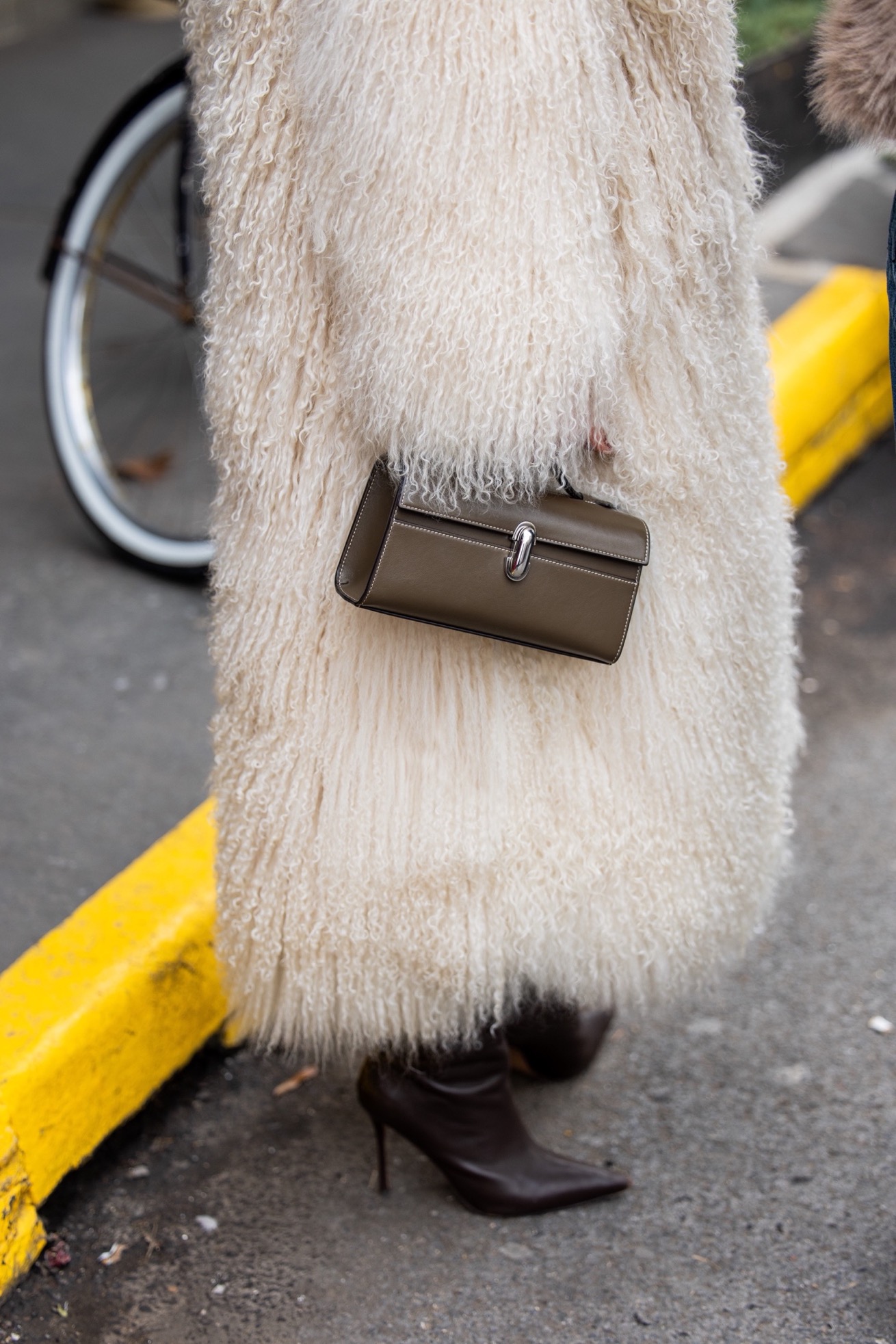 4 it bags που πρωταγωνίστησαν στο street style της Νέας Υόρκης-4