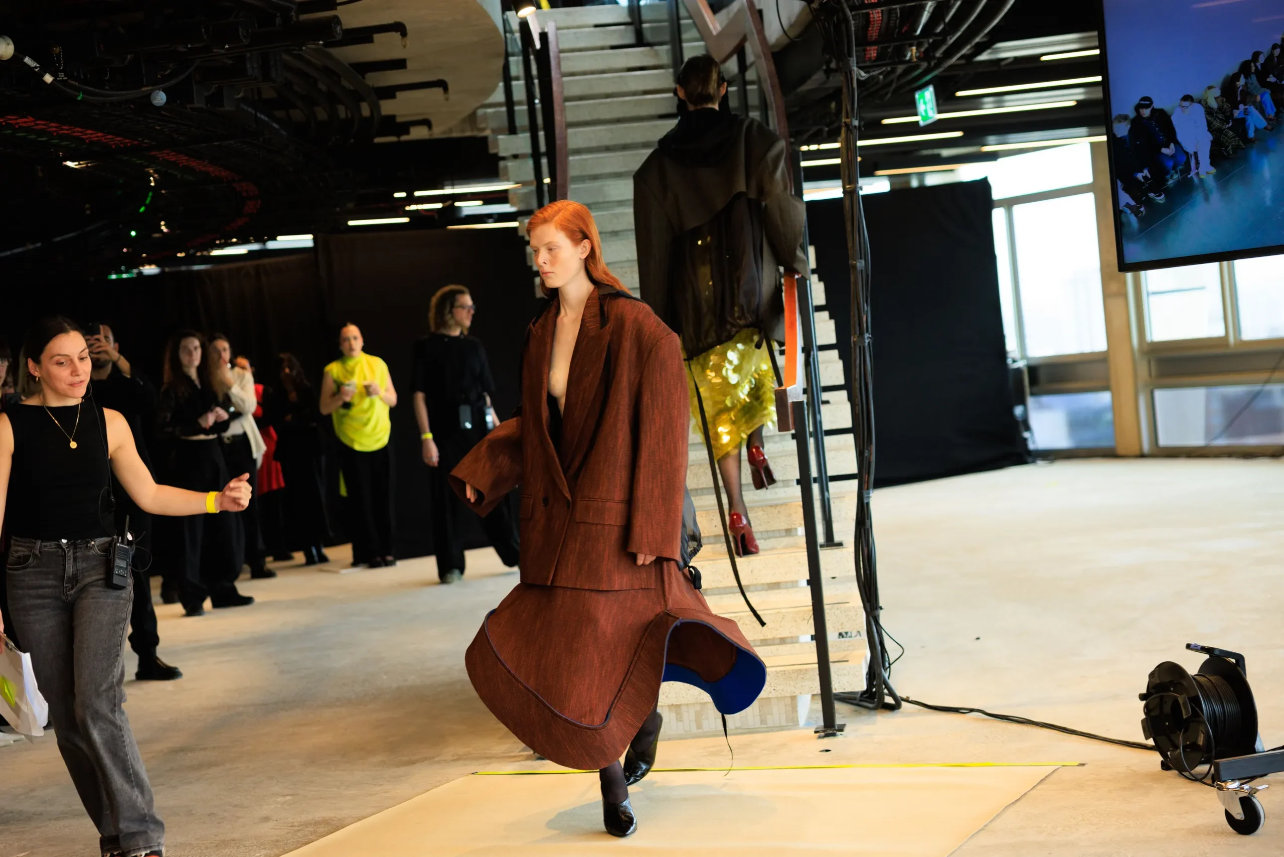 Εβδομάδα Μόδας Λονδίνου: Οι κορυφαίες backstage στιγμές-23