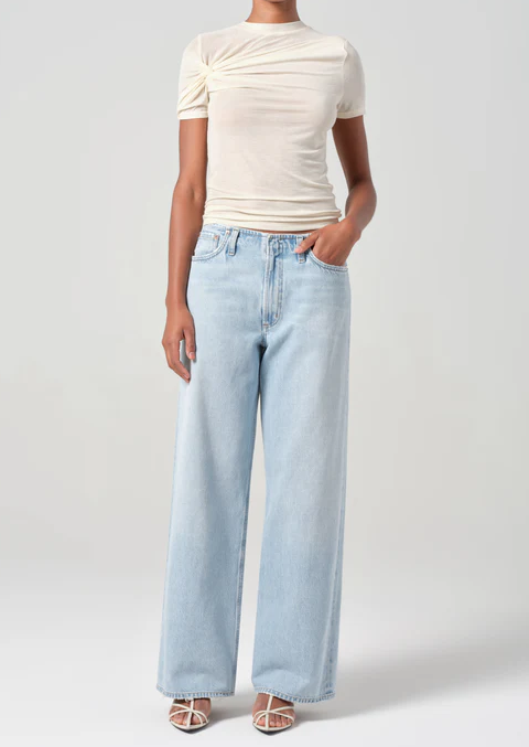 Suede σακάκι και τζιν: Το boho chic look της άνοιξης και οι 5 συνδυασμοί-κλειδιά-10