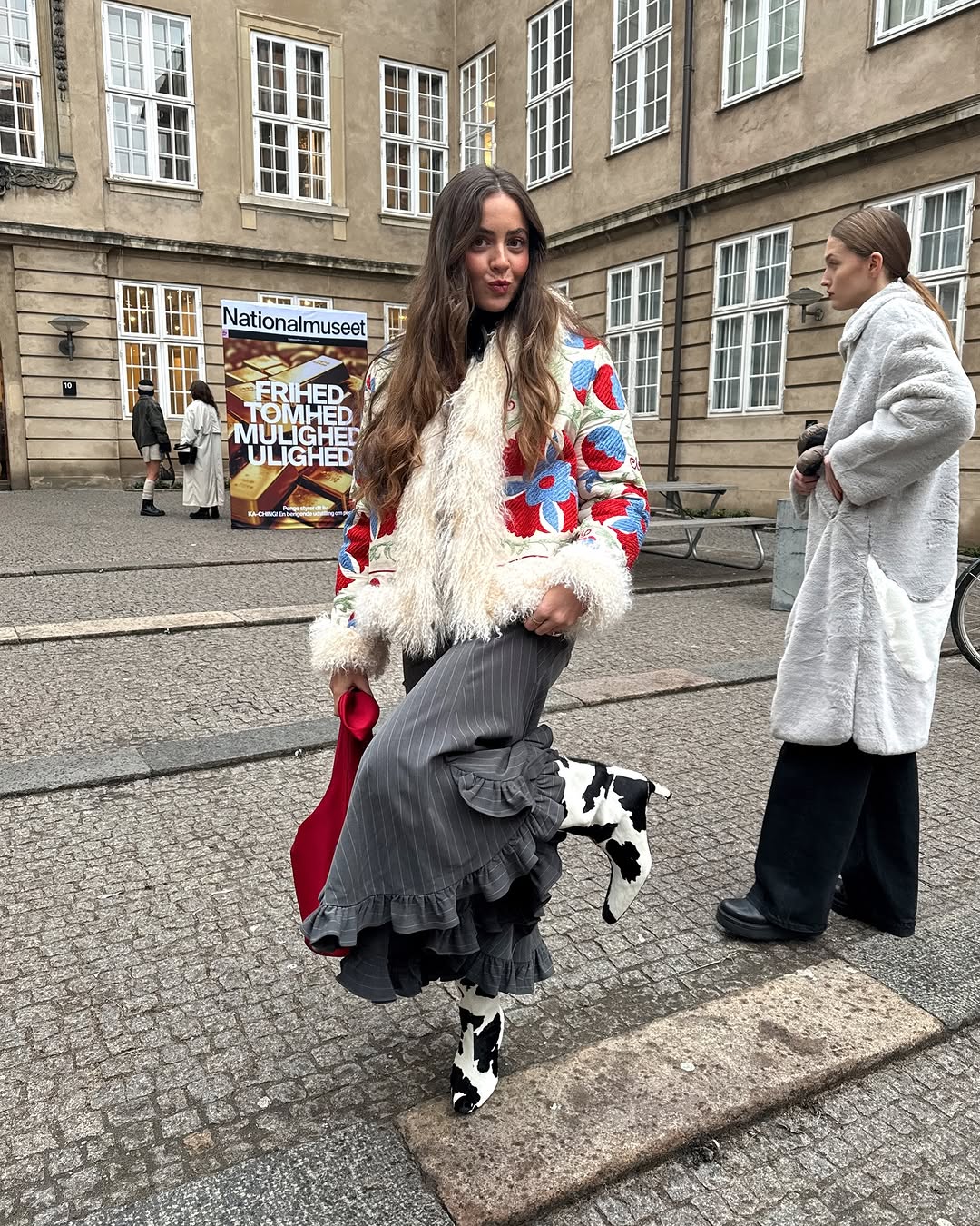 Cow print shoes: Η viral τάση της άνοιξης 2025-2