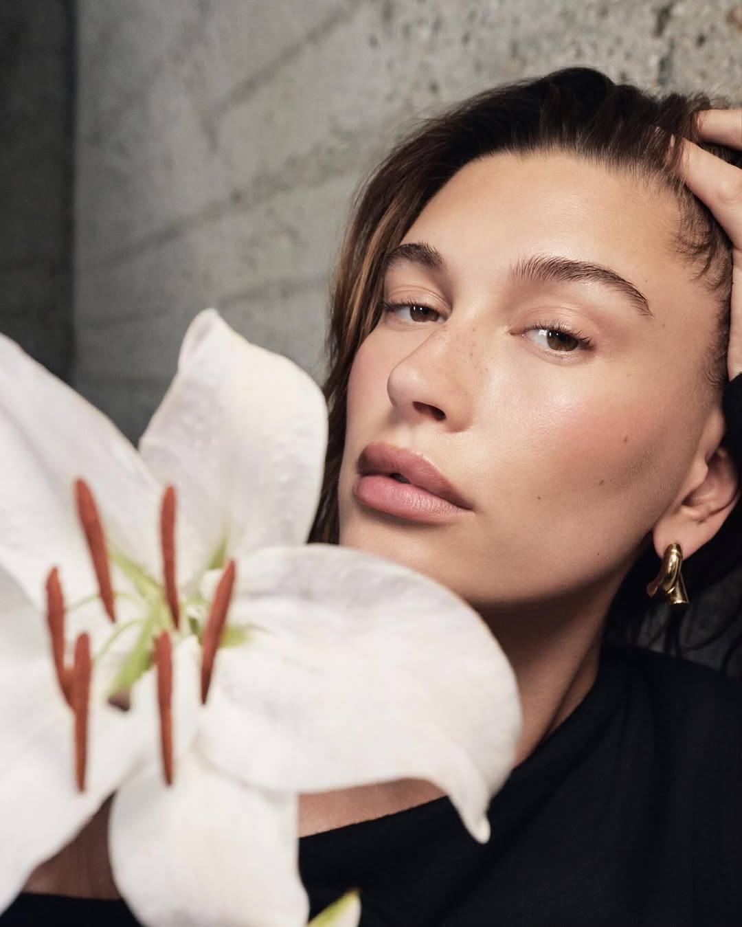 Μπεζ ρουζ: Το μυστικό για clean girl μακιγιάζ-1