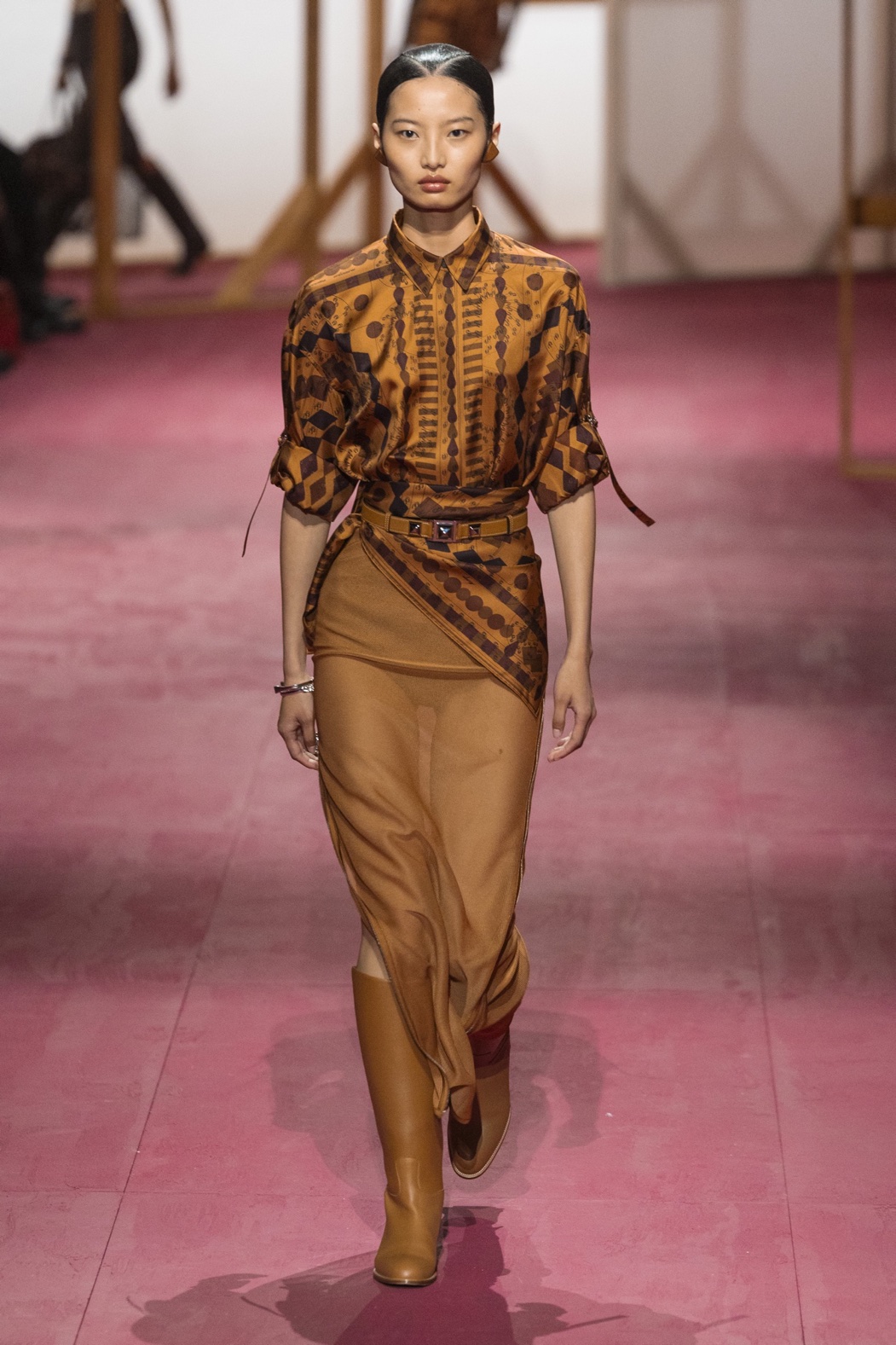 Διάφανη φούστα: H νέα εμμονή των fashion girls-2