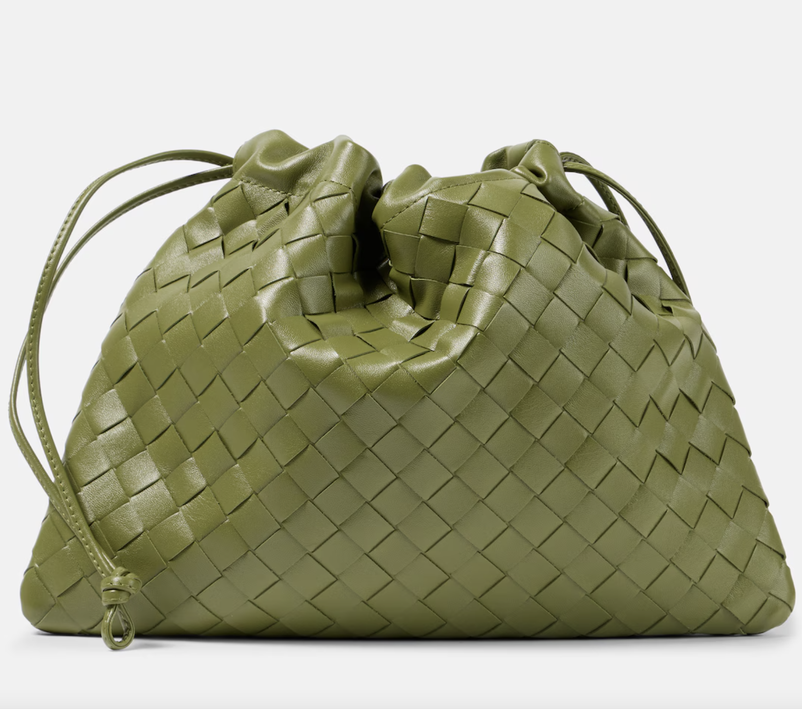 Drawstring bag: Οι fashion insiders τώρα κρατούν αυτή την τσάντα-2