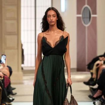 to-show-του-louis-vuitton-φθινόπωρο-χειμώνας-2025-2026-μας-ταξι-352530