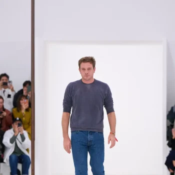 ο-jonathan-anderson-αποχωρεί-από-τον-οίκο-loewe-353026