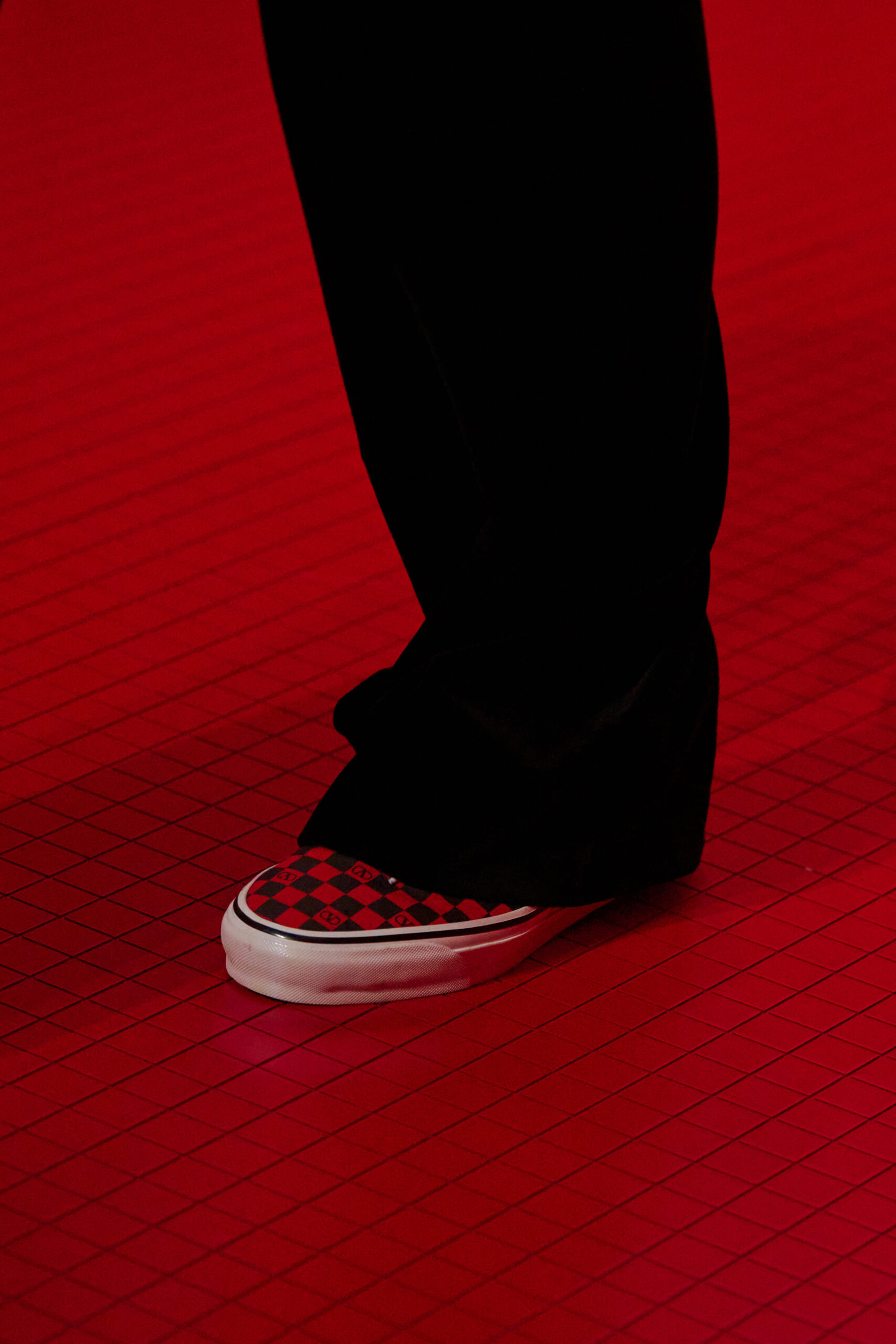 Vans x Valentino: Τα sneakers που θα γίνουν η νέα fashion εμμονή-2