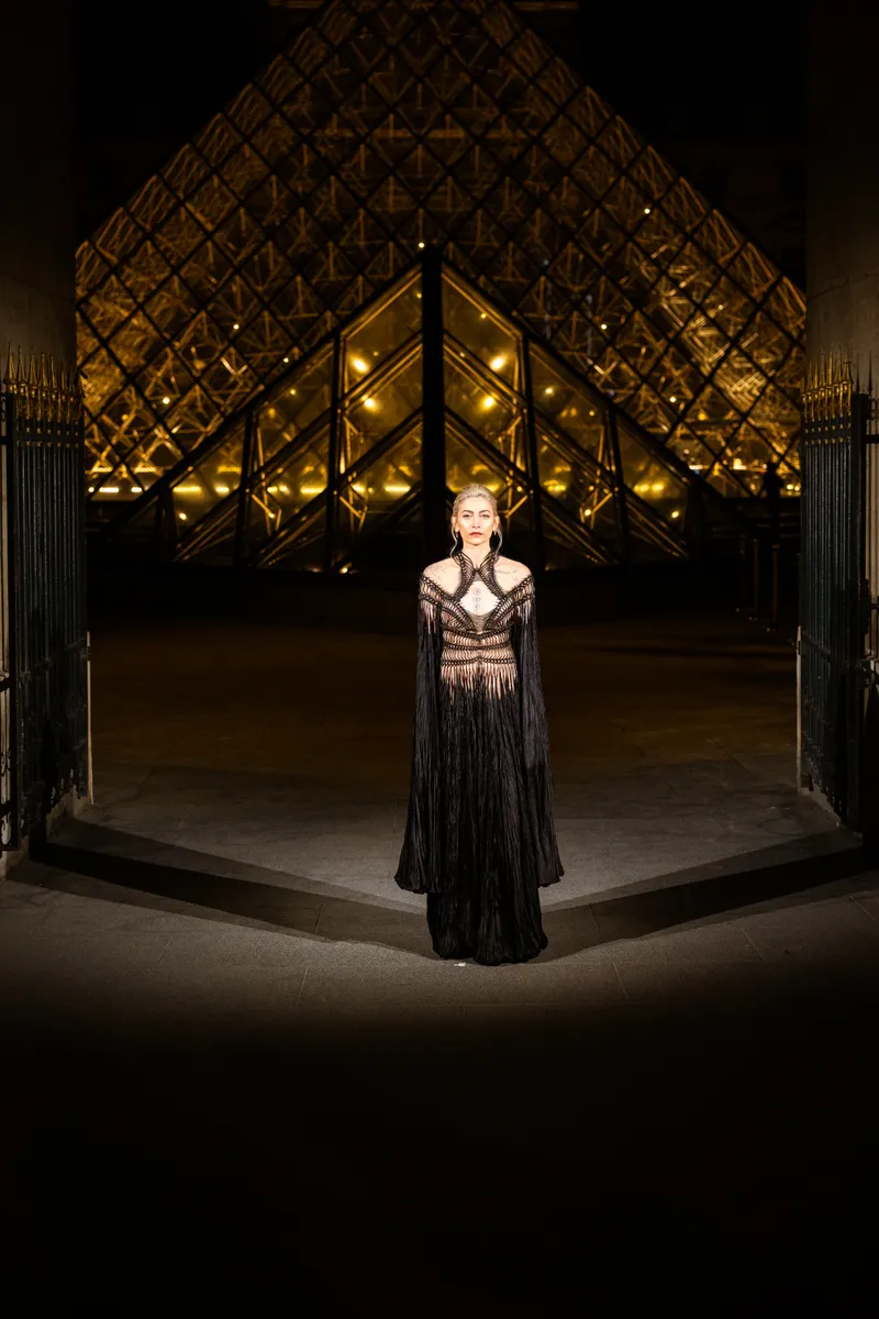 Οι πιο λαμπερές εμφανίσεις στο Grand dîner du Louvre-24