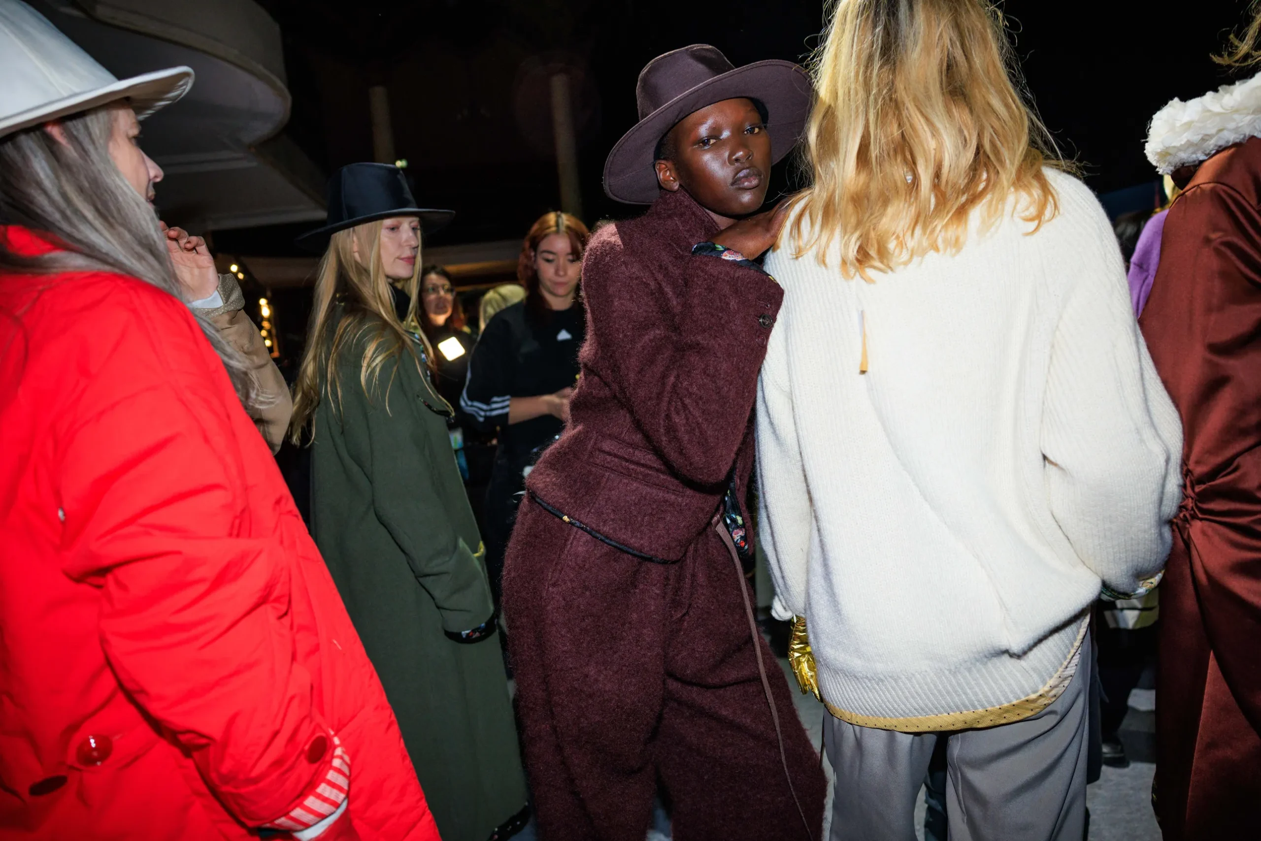 Εβδομάδα Μόδας Παρισιού: Οι κορυφαίες backstage στιγμές-126