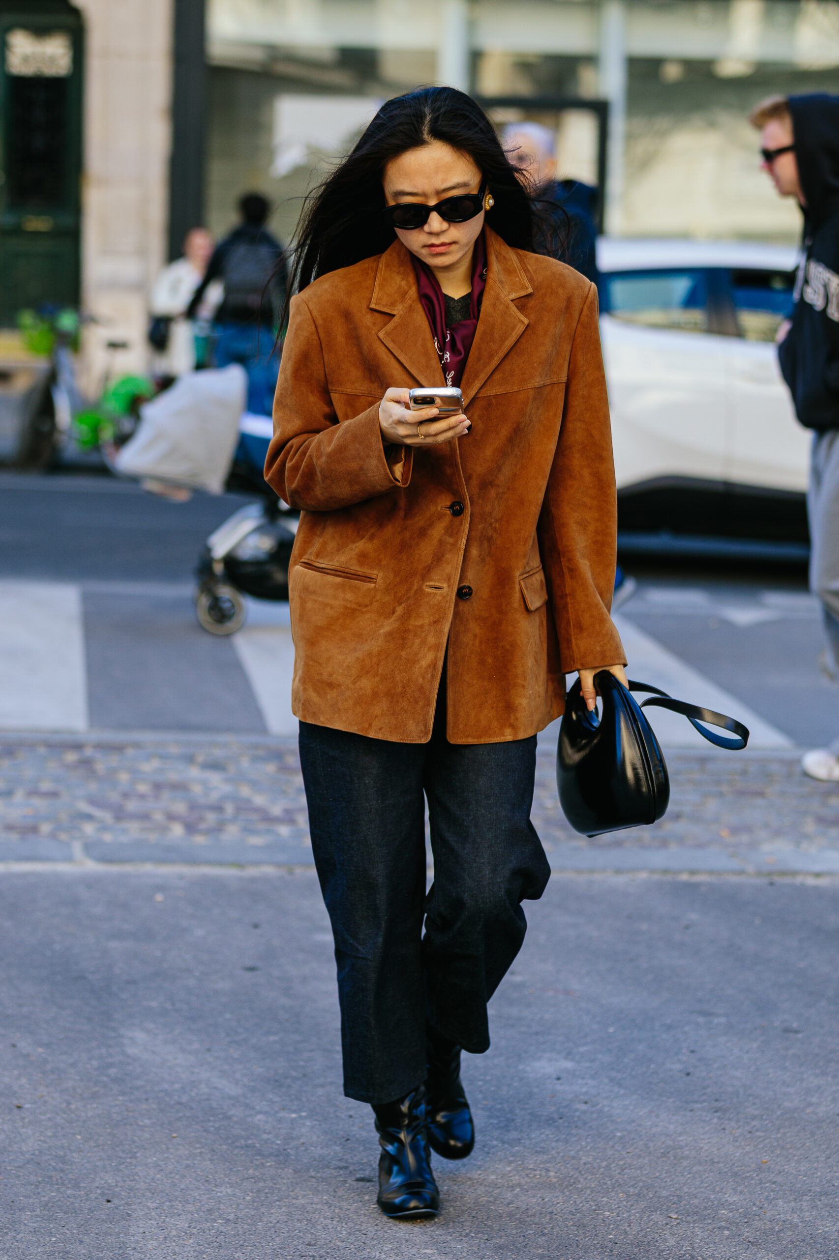 Εβδομάδα Μόδας Παρισιού: Τα πιο εντυπωσιακά street style moments όπως τα κατέγραψε η Vogue Greece-125