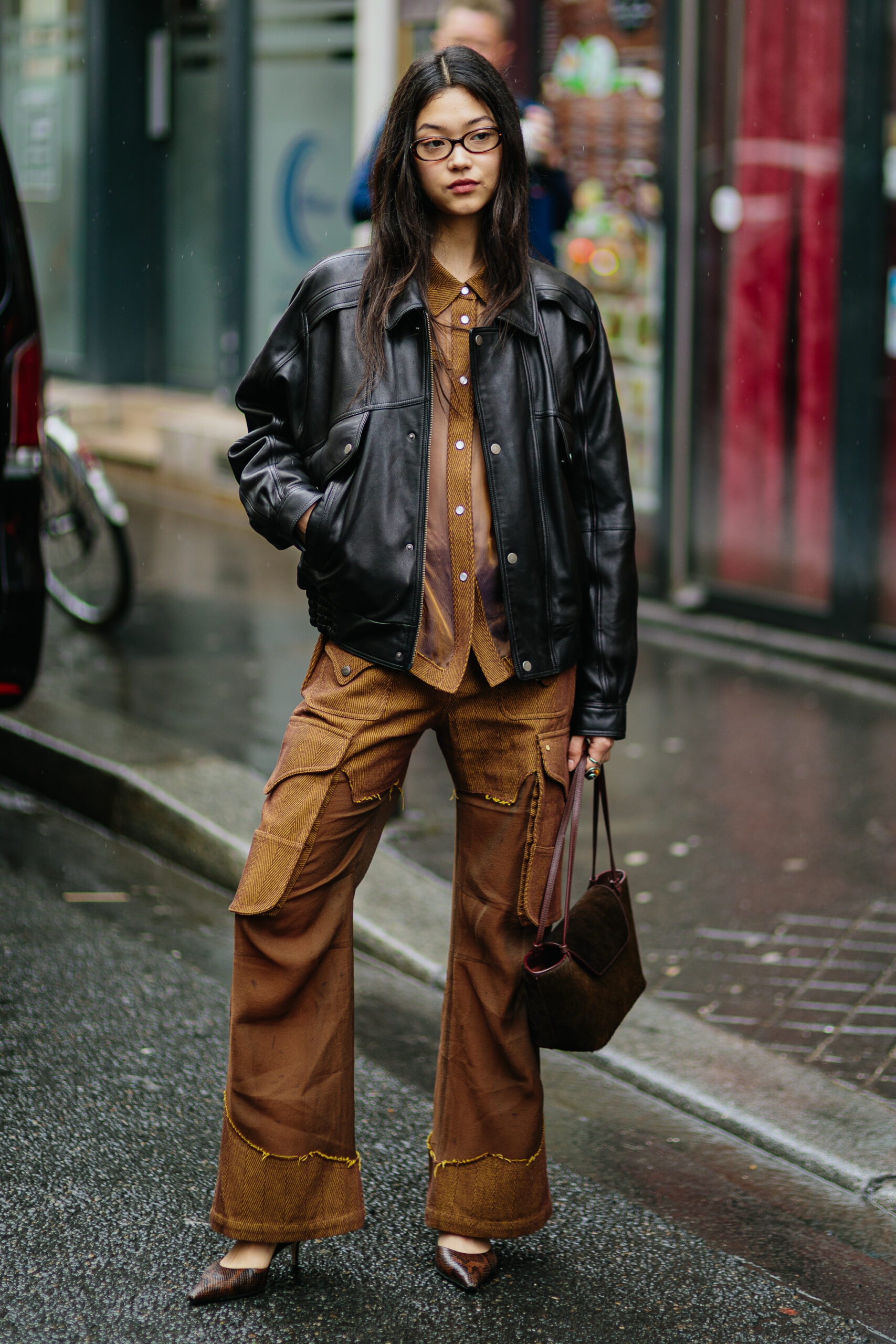 Εβδομάδα Μόδας Παρισιού: Τα πιο εντυπωσιακά street style moments όπως τα κατέγραψε η Vogue Greece-47