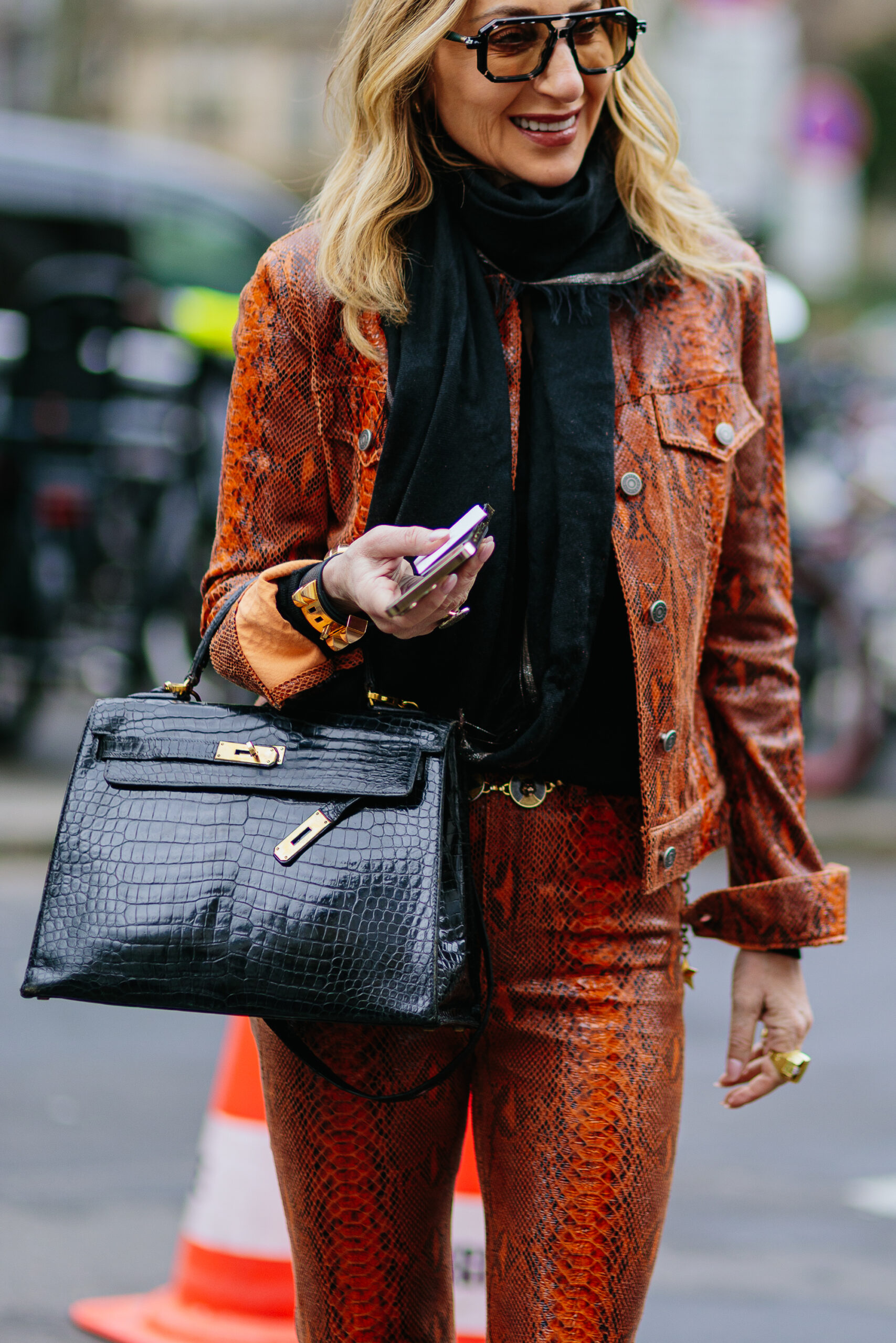 Εβδομάδα Μόδας Παρισιού: Τα πιο εντυπωσιακά street style moments όπως τα κατέγραψε η Vogue Greece-42