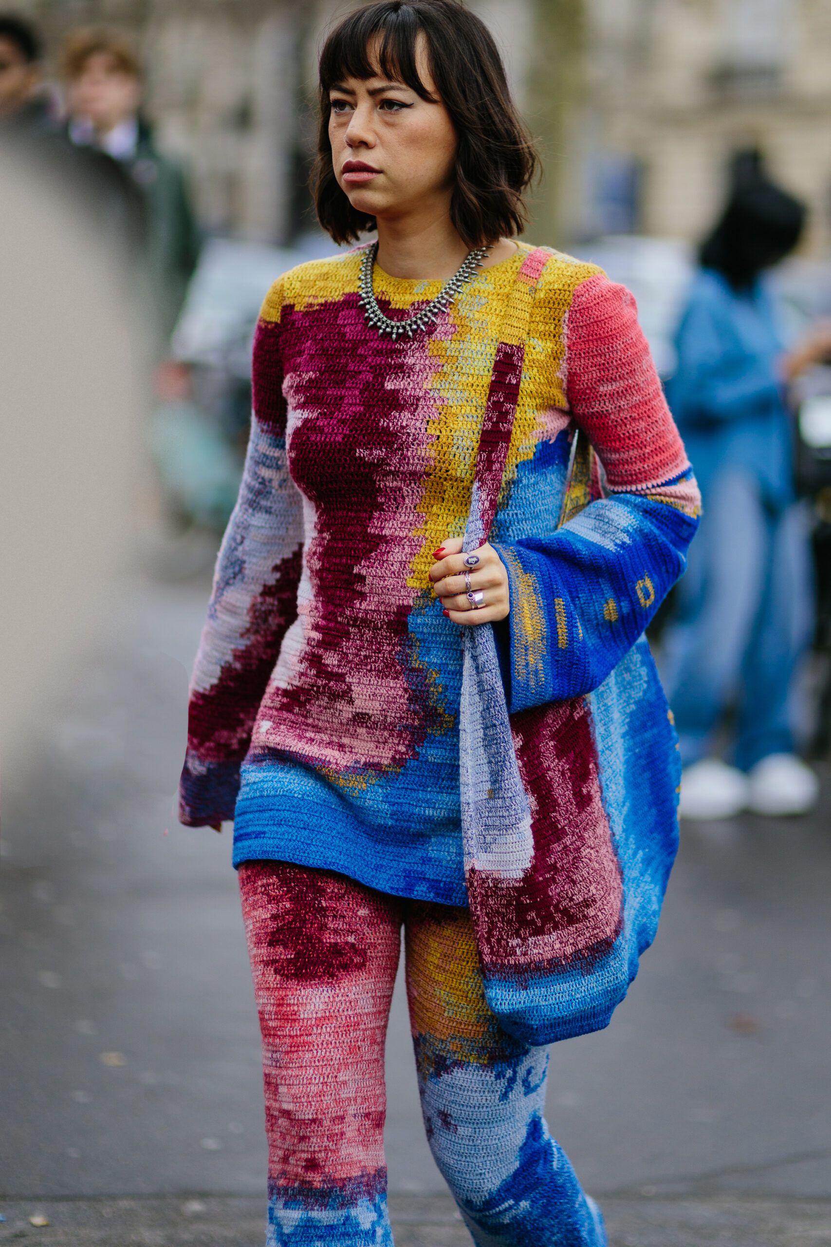 Εβδομάδα Μόδας Παρισιού: Τα πιο εντυπωσιακά street style moments όπως τα κατέγραψε η Vogue Greece-43