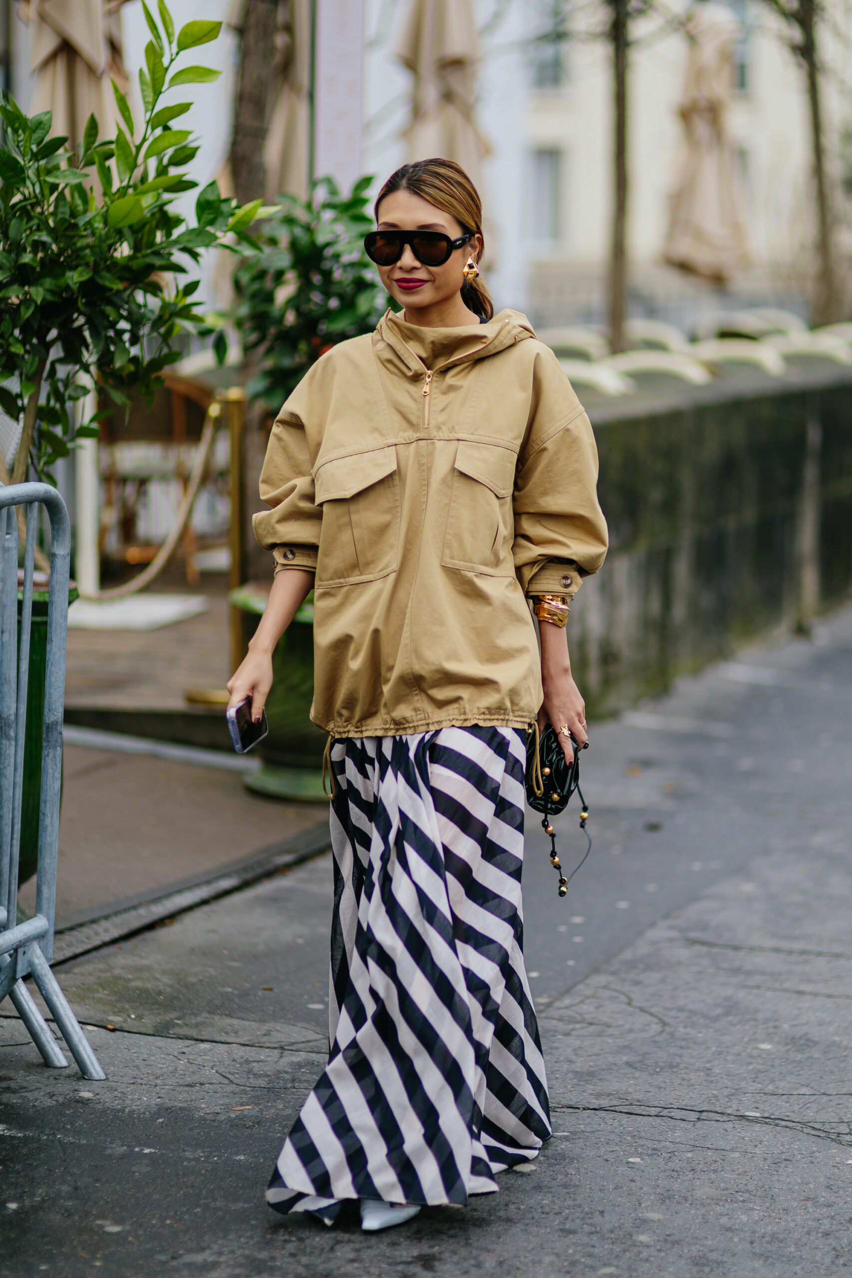 Εβδομάδα Μόδας Παρισιού: Τα πιο εντυπωσιακά street style moments όπως τα κατέγραψε η Vogue Greece-29