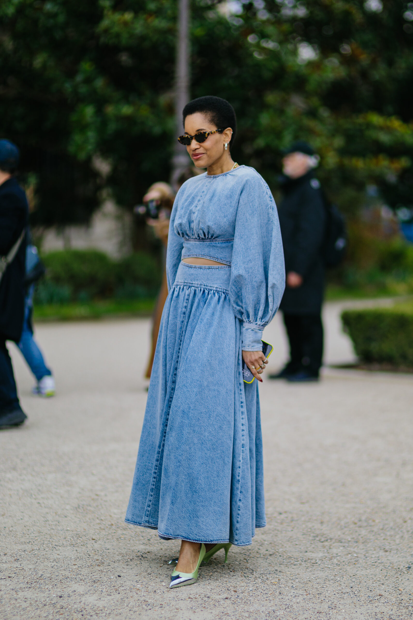 Εβδομάδα Μόδας Παρισιού: Τα πιο εντυπωσιακά street style moments όπως τα κατέγραψε η Vogue Greece-31