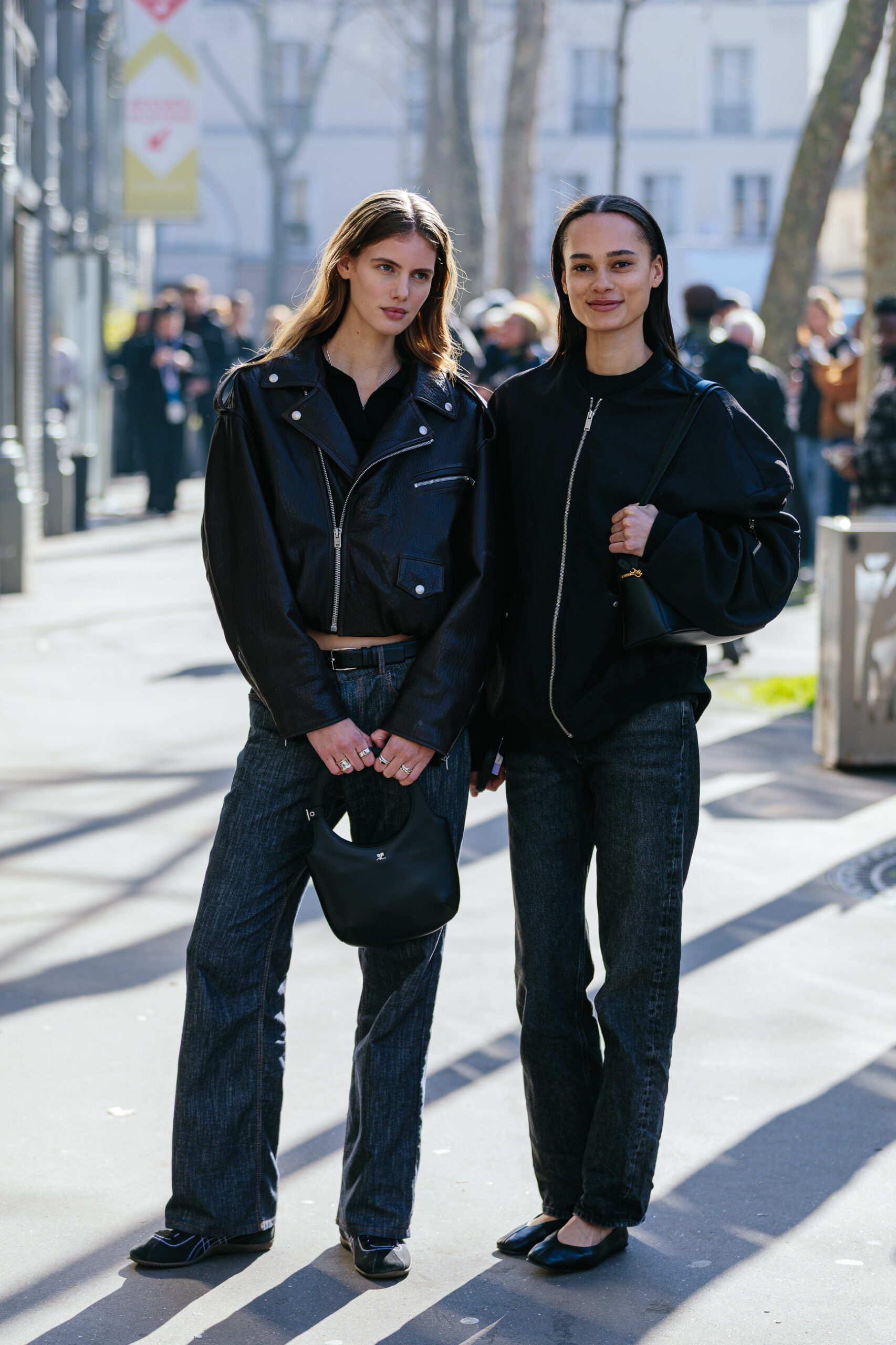 Εβδομάδα Μόδας Παρισιού: Τα πιο εντυπωσιακά street style moments όπως τα κατέγραψε η Vogue Greece-136