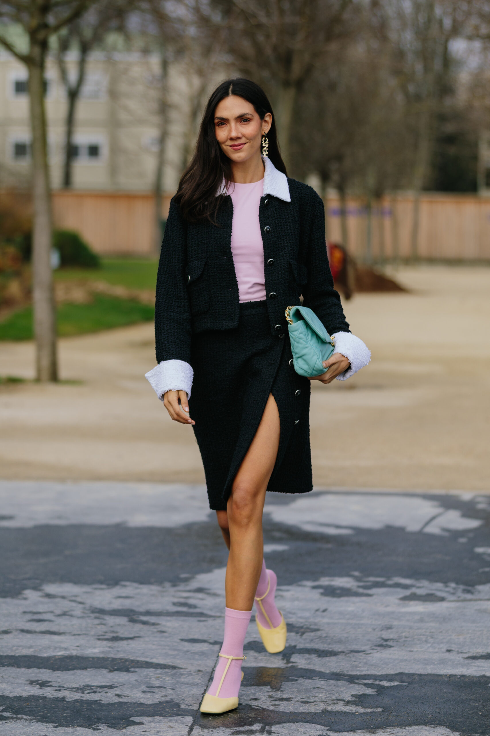 Εβδομάδα Μόδας Παρισιού: Τα πιο εντυπωσιακά street style moments όπως τα κατέγραψε η Vogue Greece-10